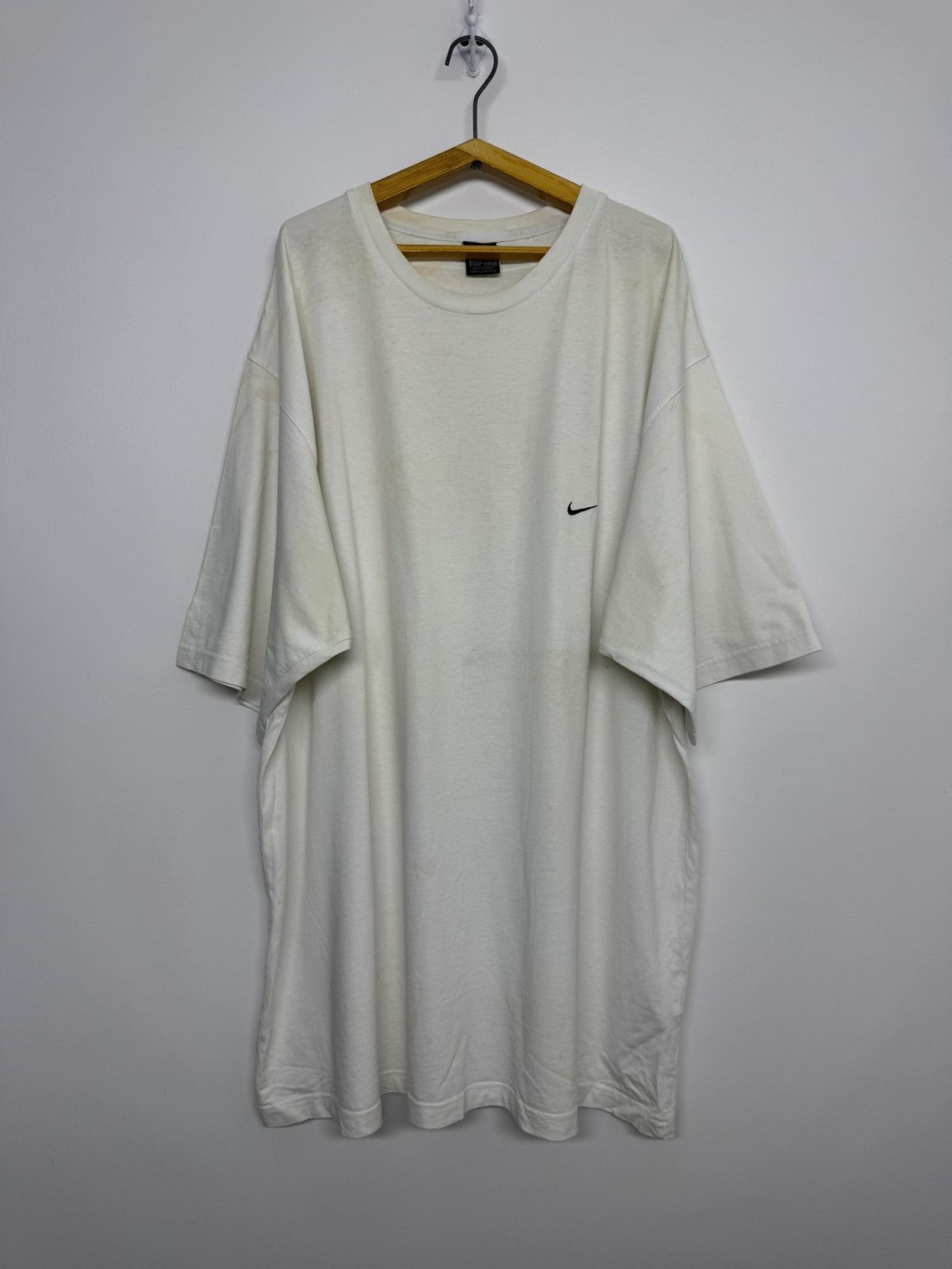 Nike Vintage Y2K Nike Small Swoosh Logo T Shirt 00’s Size US XXL / EU 58 / 5 - 3 Thumbnail