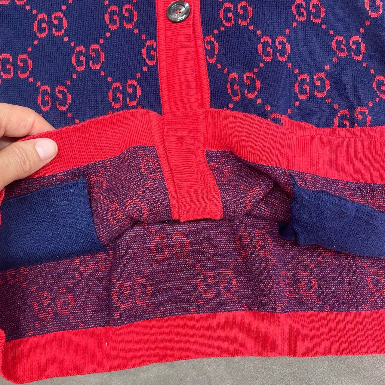 Gucci Gucci Red and blue full-print knitted cardigan sweater 2501 Size US XS / EU 42 / 0 - 7 Thumbnail