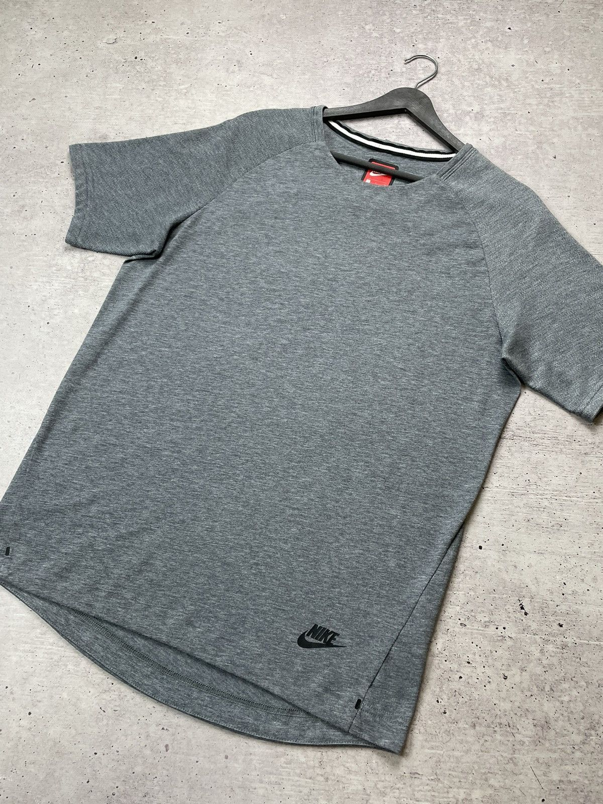 Nike Nike tech fleece tshirt Sz S Size US S / EU 44-46 / 1 - 2 Thumbnail