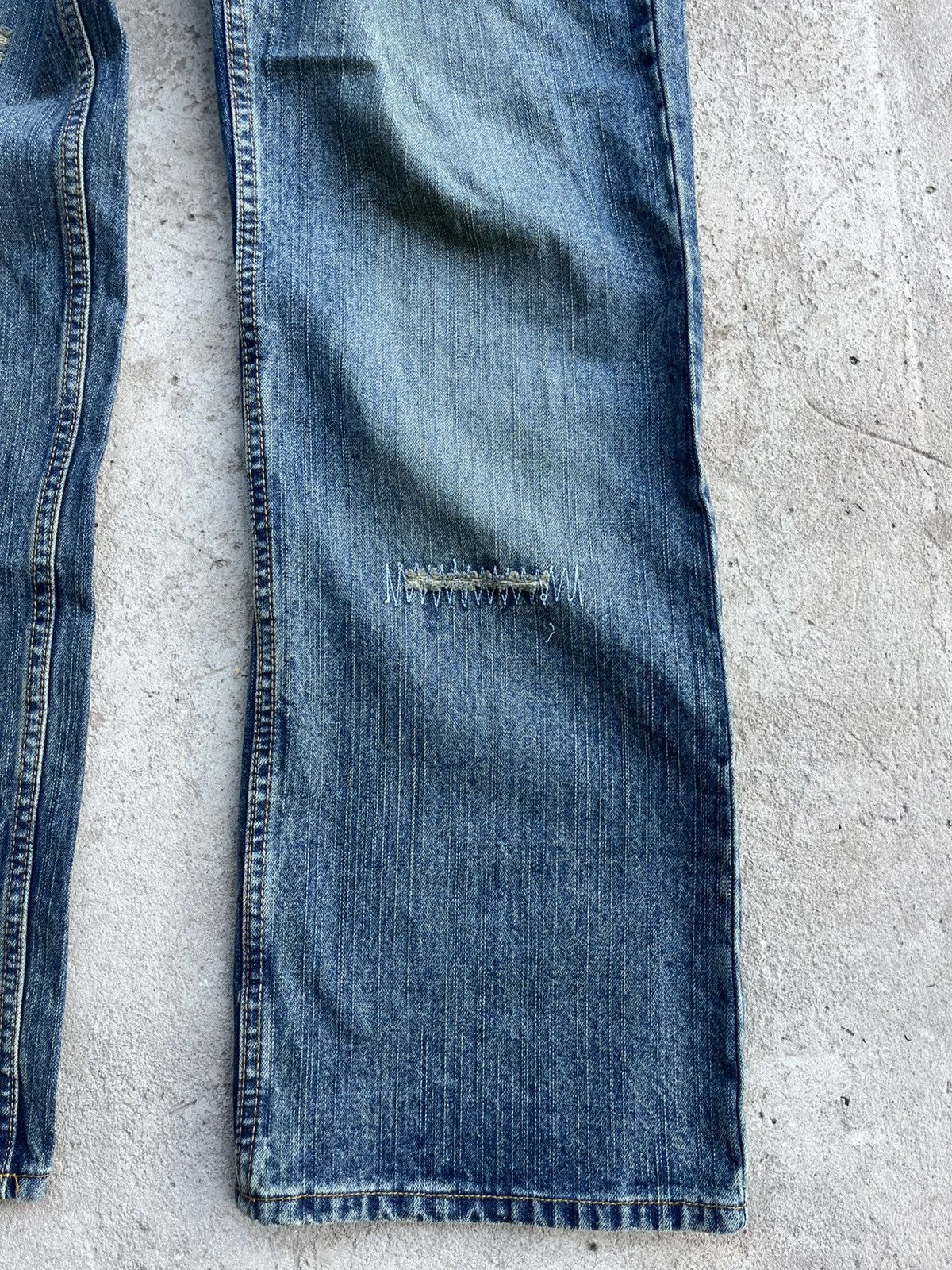 If Six Was Nine × Japanese Brand × Le Grande Bleu (L.G.B.) Vintage Faded Distressed Rick Owens Style Y2K Jeans Denim Size US 34 / EU 50 - 11 Thumbnail