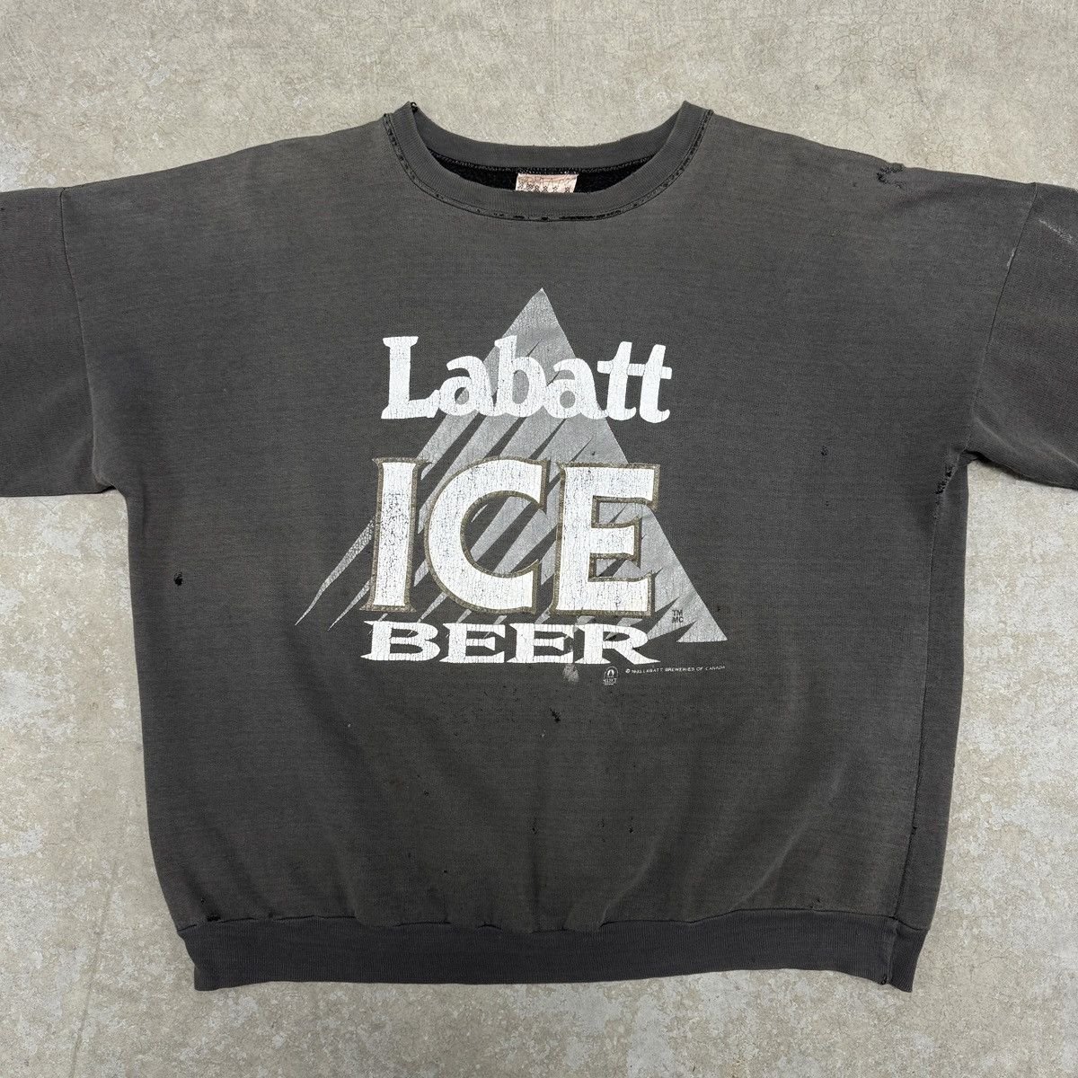 Vintage Vintage Labatt Beer Faded Distressed Size US L / EU 52-54 / 3 - 3 Thumbnail
