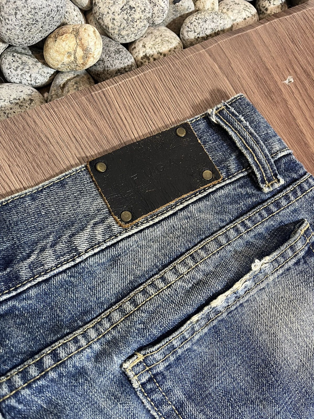 GOSTAR DE FUGA FUGA japan distressed clawmark lightning wash denim Size US 33 - 7 Thumbnail