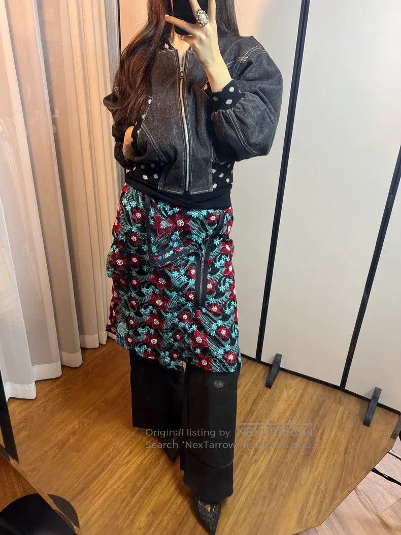 Comme des Garcons Comme Des Garcons size M Luxury Embroidered Flower Skirt Size 22" - 9 Thumbnail