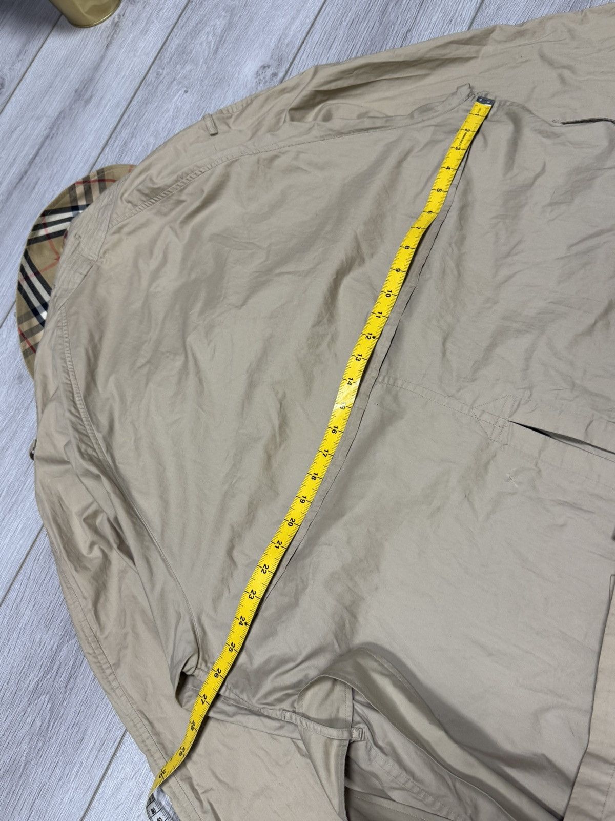Burberry Burberry double breasted trench coat buttons vintage England Size US L / EU 52-54 / 3 - 23 Thumbnail