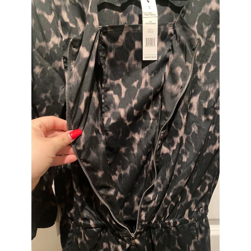 Designer W118 by Walter Baker Leopard Jumpsuit Black M Size 28" / US 6 / IT 42 - 6 Thumbnail