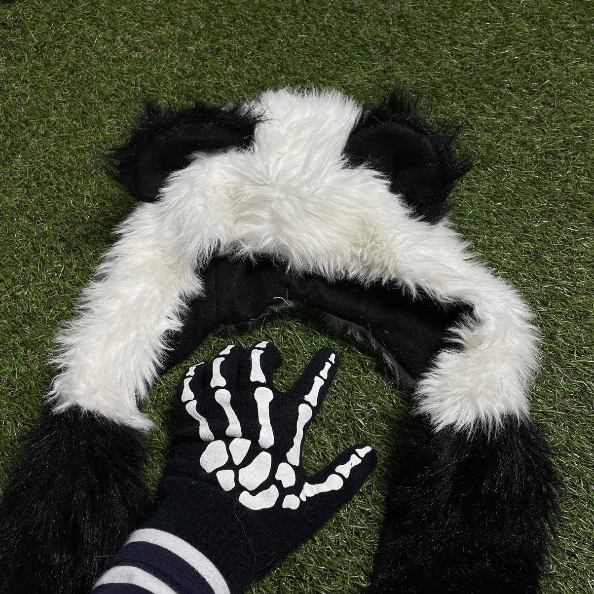 Vintage Vintage Y2K Fuzzy Skeleton Hand Beanie Alt Punk Streetwear O Size ONE SIZE - 4 Thumbnail