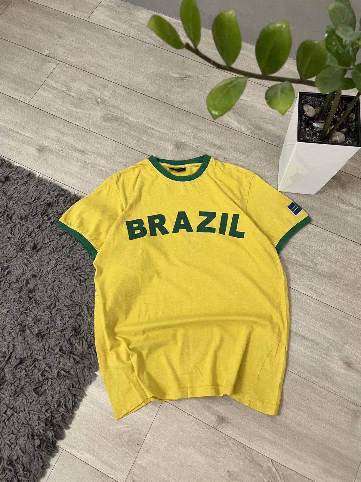 Hysteric Glamour 🔥00’S HYSTERIC GLAMOUR VIBE BRAZIL T SHIRT TEE NIKE TYPE Size US M / EU 48-50 / 2 - 1 Thumbnail