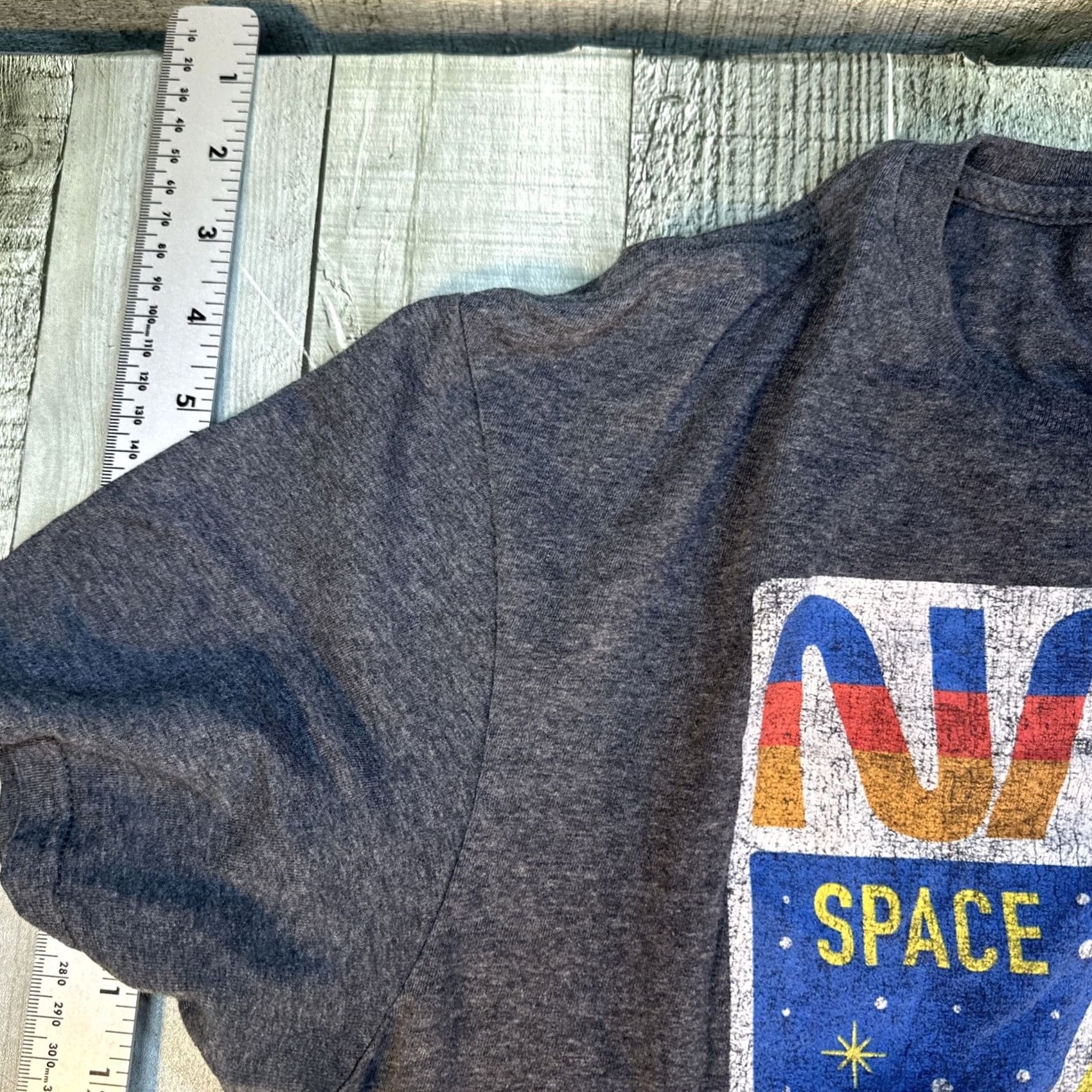 Vintage NASA Space Shuttle Logo T-Shirt Men's L Gray Space Fifth Sun Graphic Crew Neck Short Sleeve Size US L / EU 52-54 / 3 - 5 Thumbnail