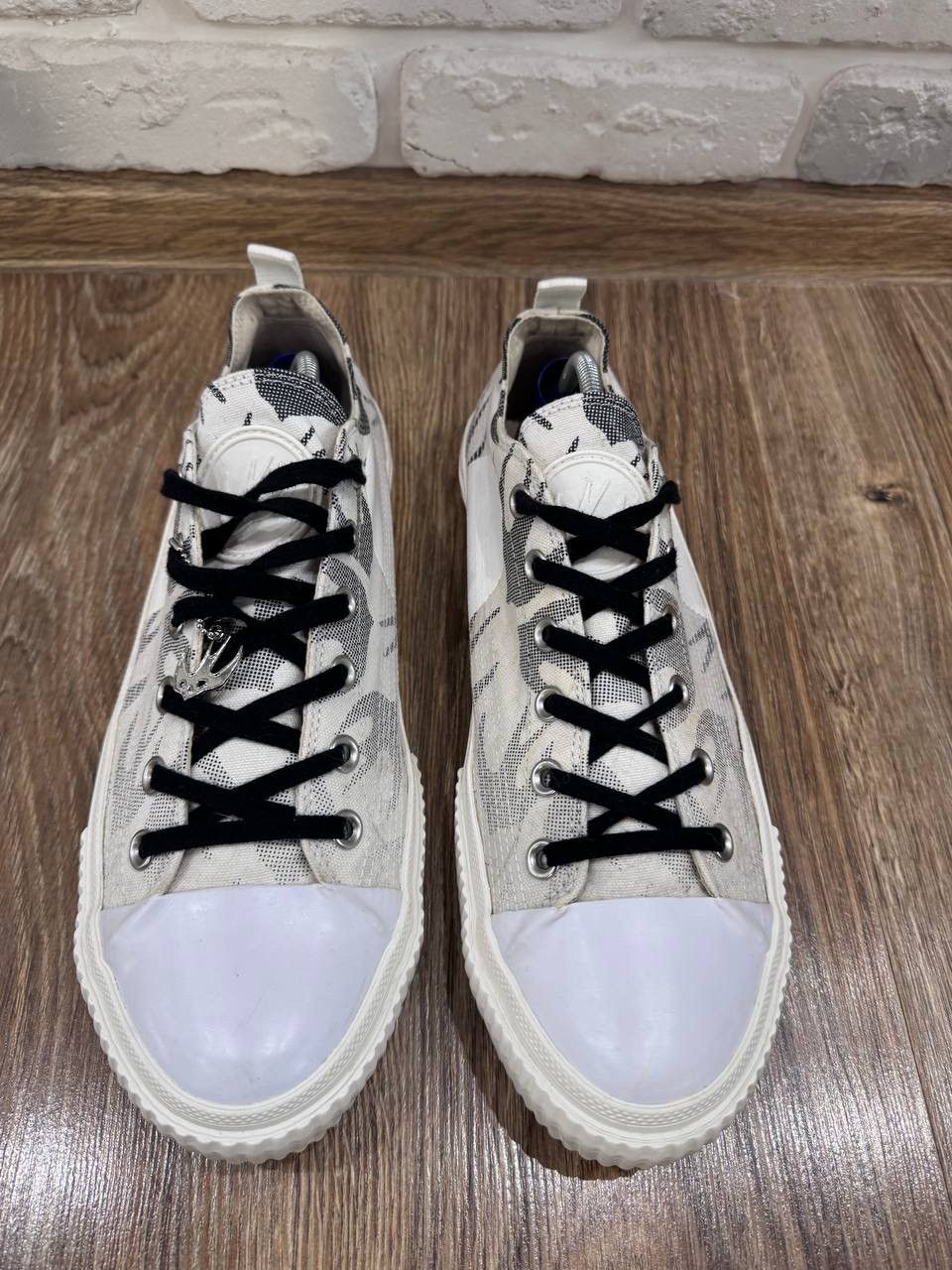 McQ Alexander McQueen McQ Alexander McQueen Men Swallow Plimsoll Sneakers Shoes Size US 10 / EU 43 - 3 Thumbnail