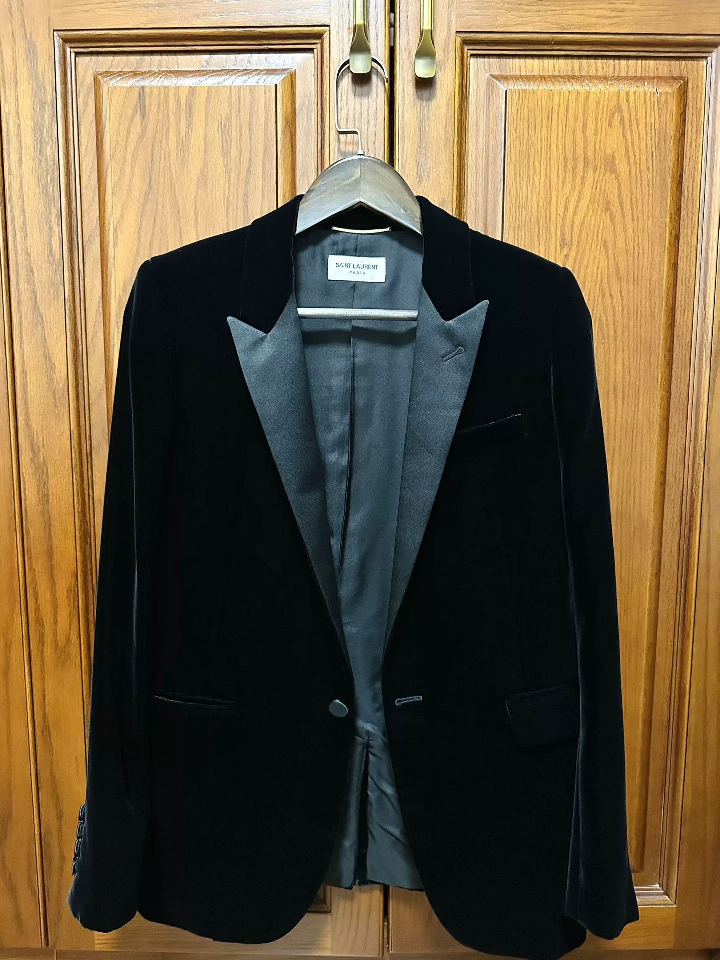 Saint Laurent Paris Saint Laurent Black Velvet Blazer Size XS / US 0-2 / IT 36-38 - 1 Thumbnail