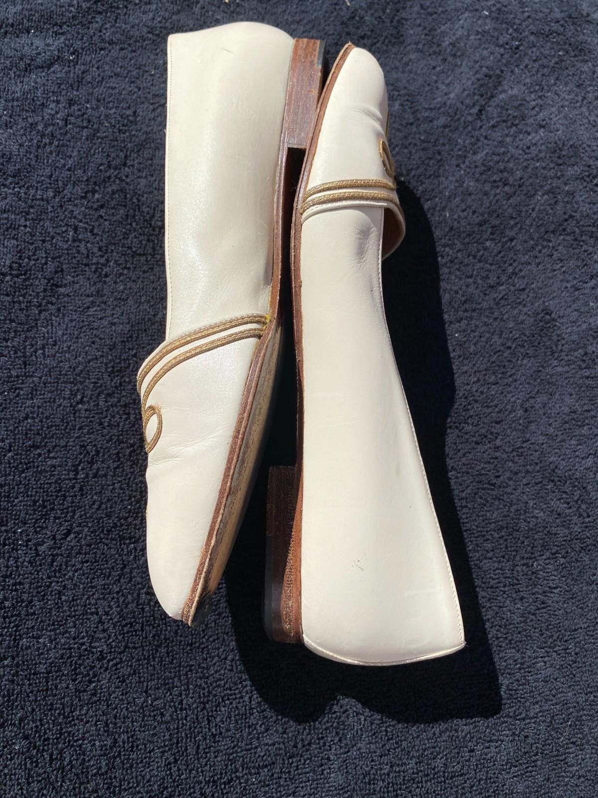 Lauren Ralph Lauren VINTAGE _Ralph Lauren Women Shoes, w/ Gold Trim (S1002) Size US 7.5 / IT 37.5 - 4 Thumbnail