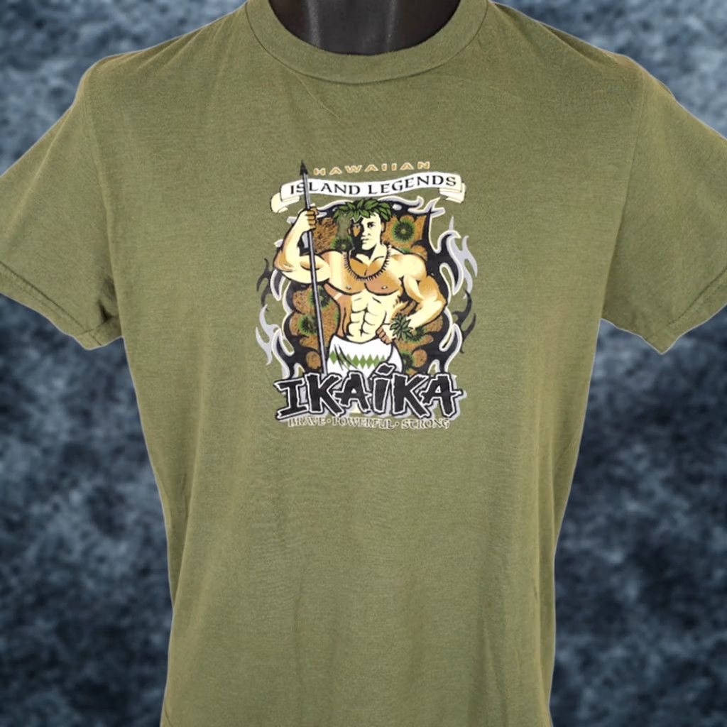 Gildan VINTAGE Hawaiian Island Legends T Shirt Mens Small Green Ikaika Warrior (not vintage) Size US S / EU 44-46 / 1 - 1 Thumbnail