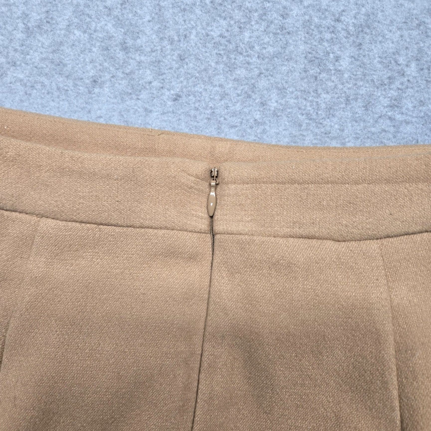 J.McLaughlin VINTAGE J.McLaughlin Skirt Womens 8 Tan Camel A-Line Lined Front Zip Pockets Back Zip Size 30" / US 8 / IT 44 - 5 Thumbnail