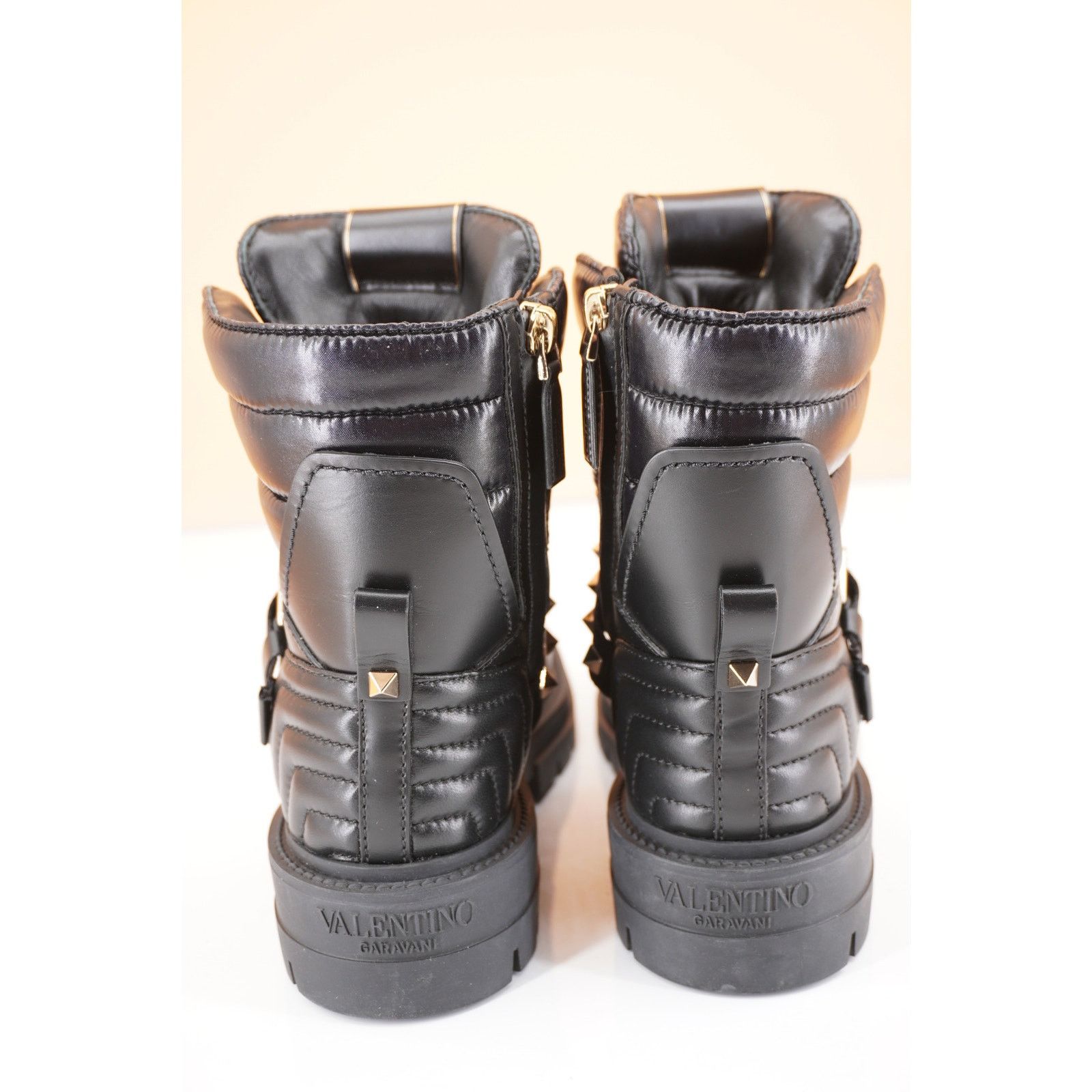 Valentino Valentino Rockstud Combat Ankle Boots Size 36.5 Size US 6.5 / IT 36.5 - 9 Thumbnail