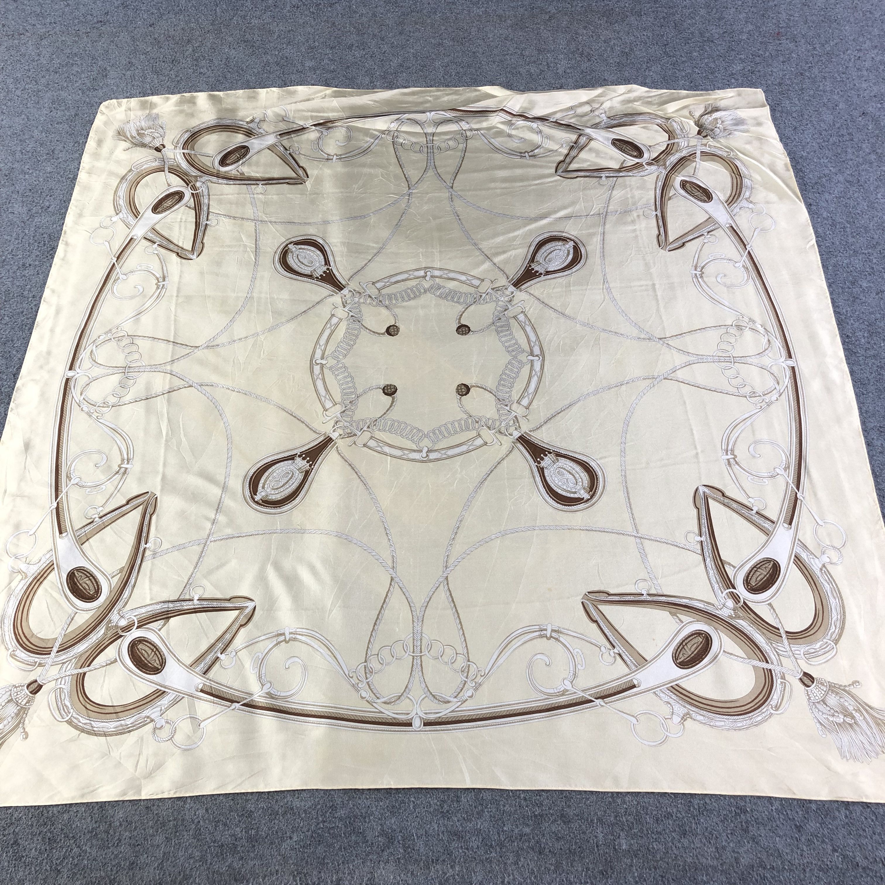 Luxury Hand Rolled Silk Scarf M533