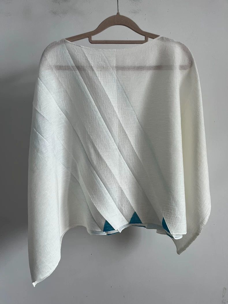 Issey Miyake Issey Miyake size:one size Blue striped white short-sleeve Size XS / US 0-2 / IT 36-38 - 2 Thumbnail