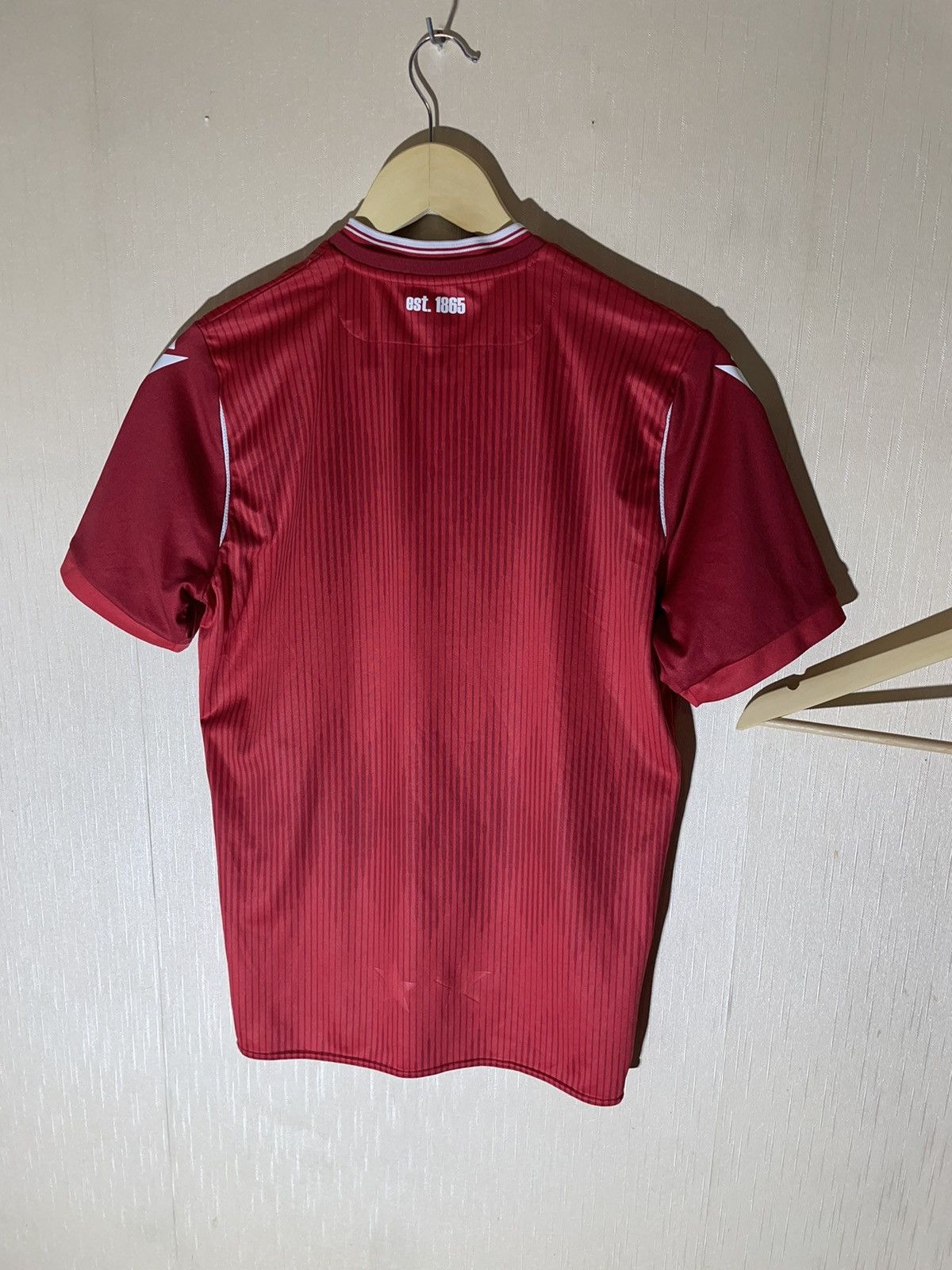 Vintage Macron Nottingham Forest soccer jersey Size US S / EU 44-46 / 1 - 10 Thumbnail