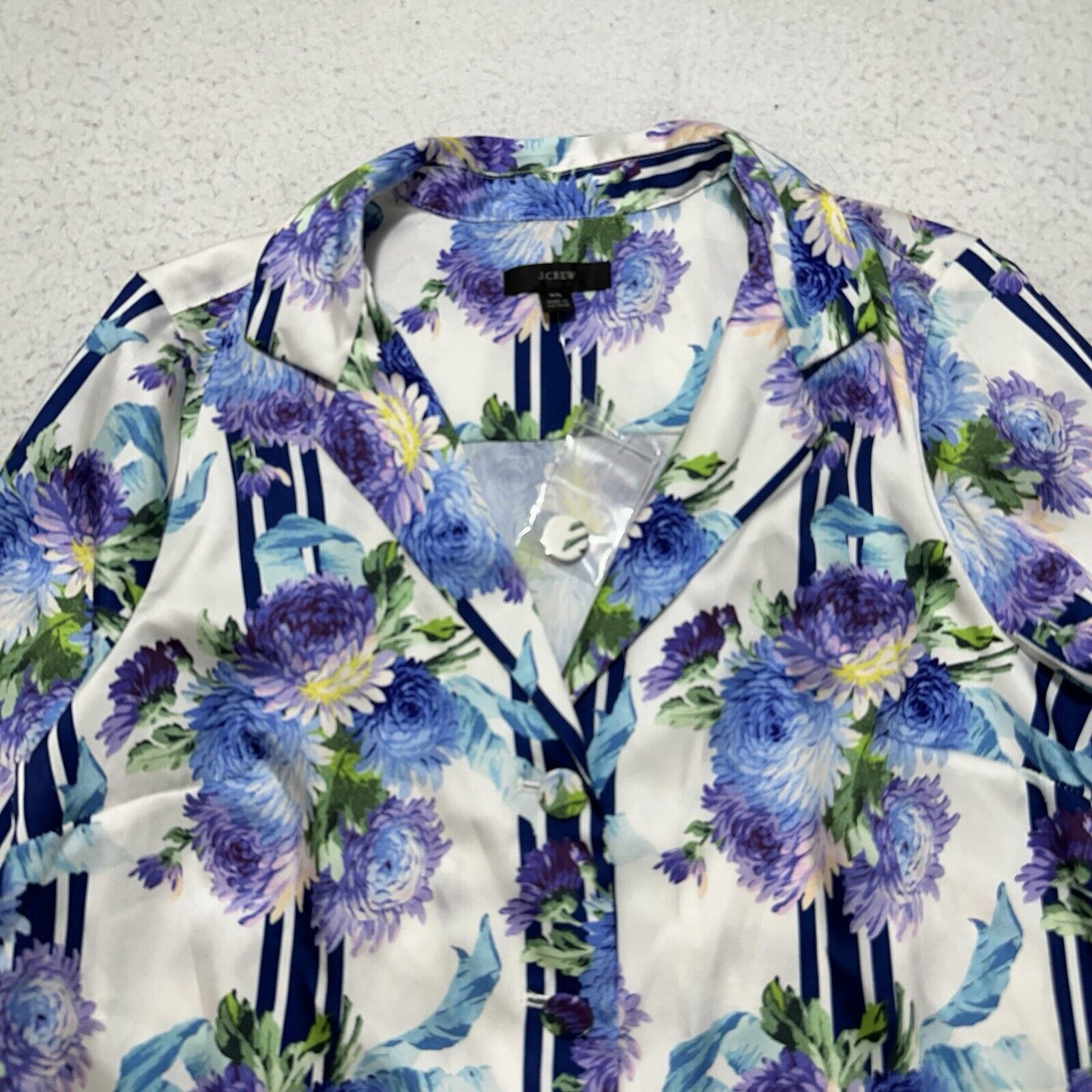J.Crew J. Crew XS Drapey Button Up Floral Flower Stripe Blouse Top Size XS / US 0-2 / IT 36-38 - 2 Thumbnail