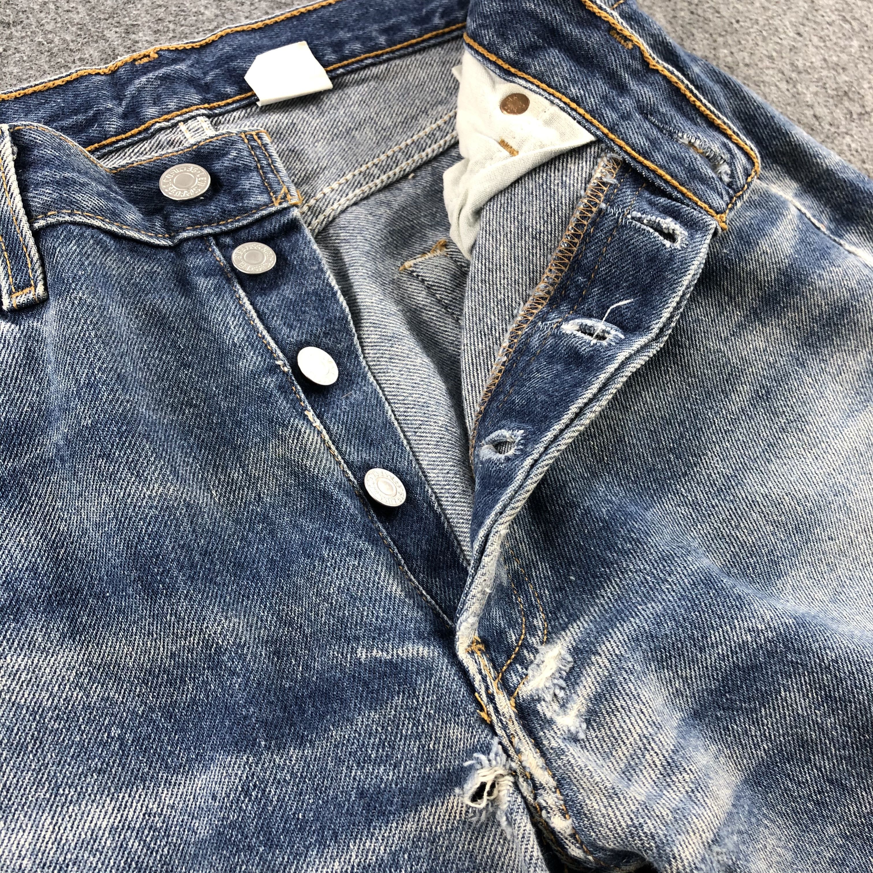 Levi's Vintage Levis Jeans Distress 90s Light Wash 501 Jeans-JM837 Size US 29 - 8 Thumbnail