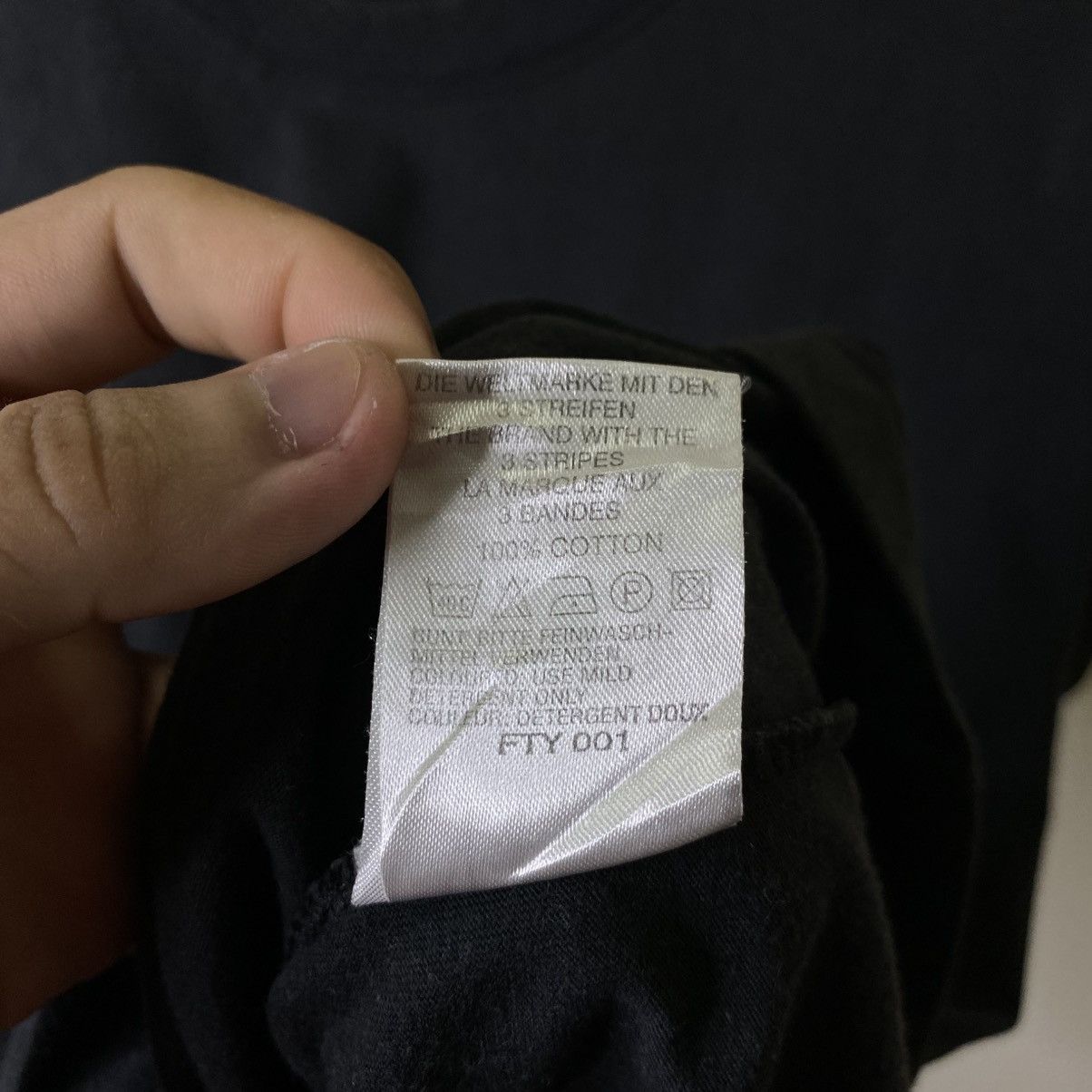 Adidas 1990s Adidas Essential Embroidered Logo T Shirt Size US M / EU 48-50 / 2 - 5 Thumbnail