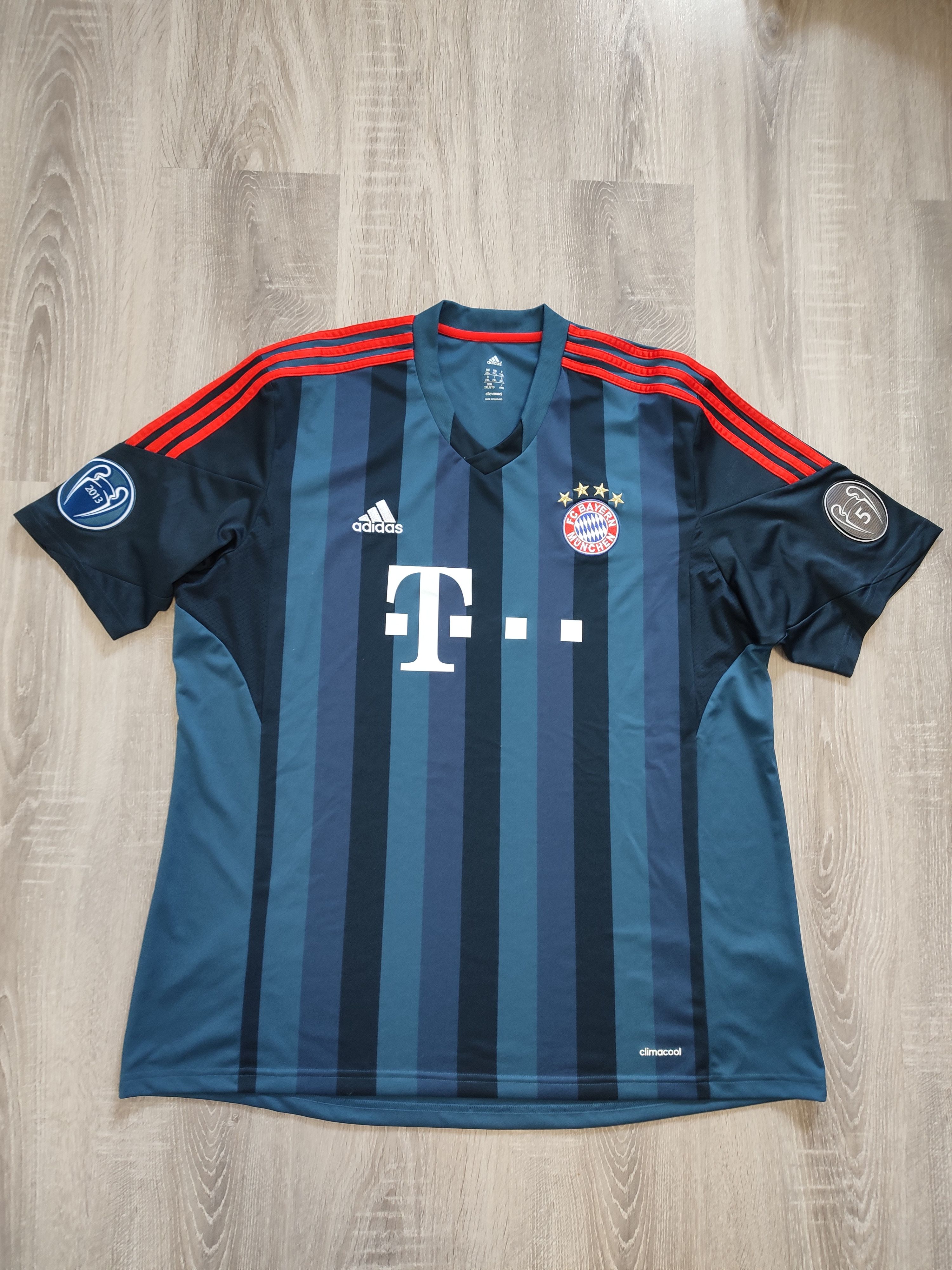 Adidas FC BAYERN MUNICH 2013/2014 THIRD FOOTBALL XL Size US XL / EU 56 / 4 - 3 Thumbnail