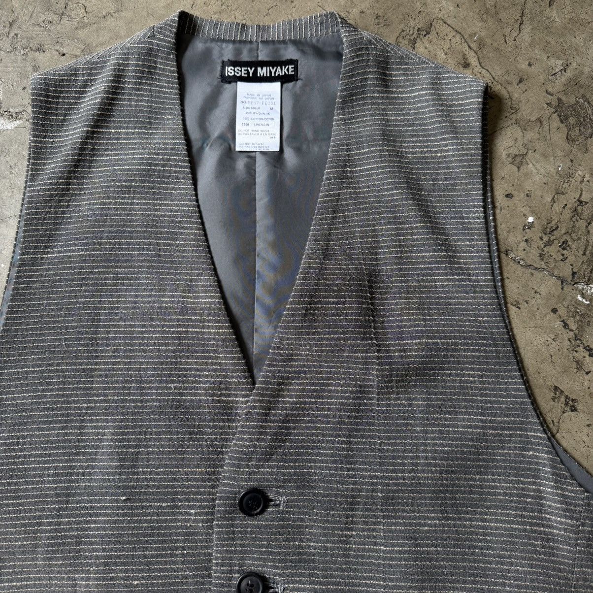 Issey Miyake Issey Miyake - Vintage Striped Detailed Stitch Vest Size US M / EU 48-50 / 2 - 3 Thumbnail