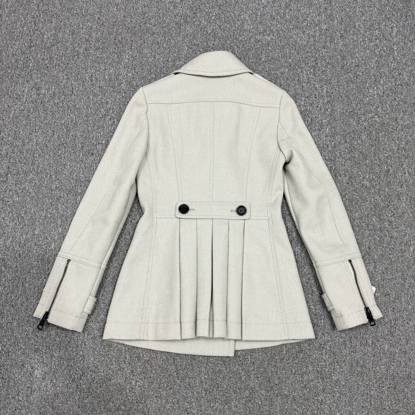 Burberry Burberry UK4 light gray lining check wool short coat 99 new Size XS / US 0-2 / IT 36-38 - 2 Thumbnail