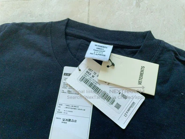 Vetements Vetements Letter Foam Print Short Sleeve Black T-Shirt Size US M / EU 48-50 / 2 - 3 Thumbnail