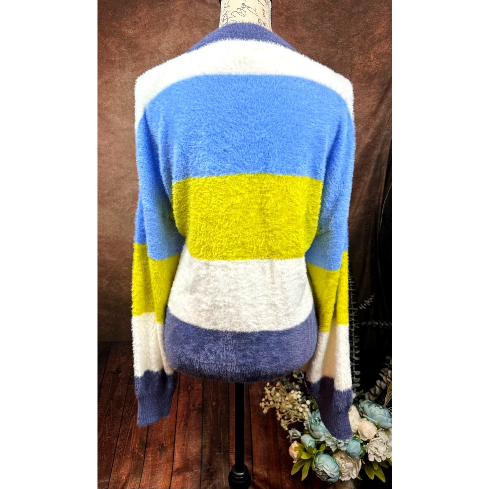 Other Oversized Bright Fluffy Soft Aerie Flurry Crew Sweater L Size L / US 10 / IT 46 - 11 Thumbnail