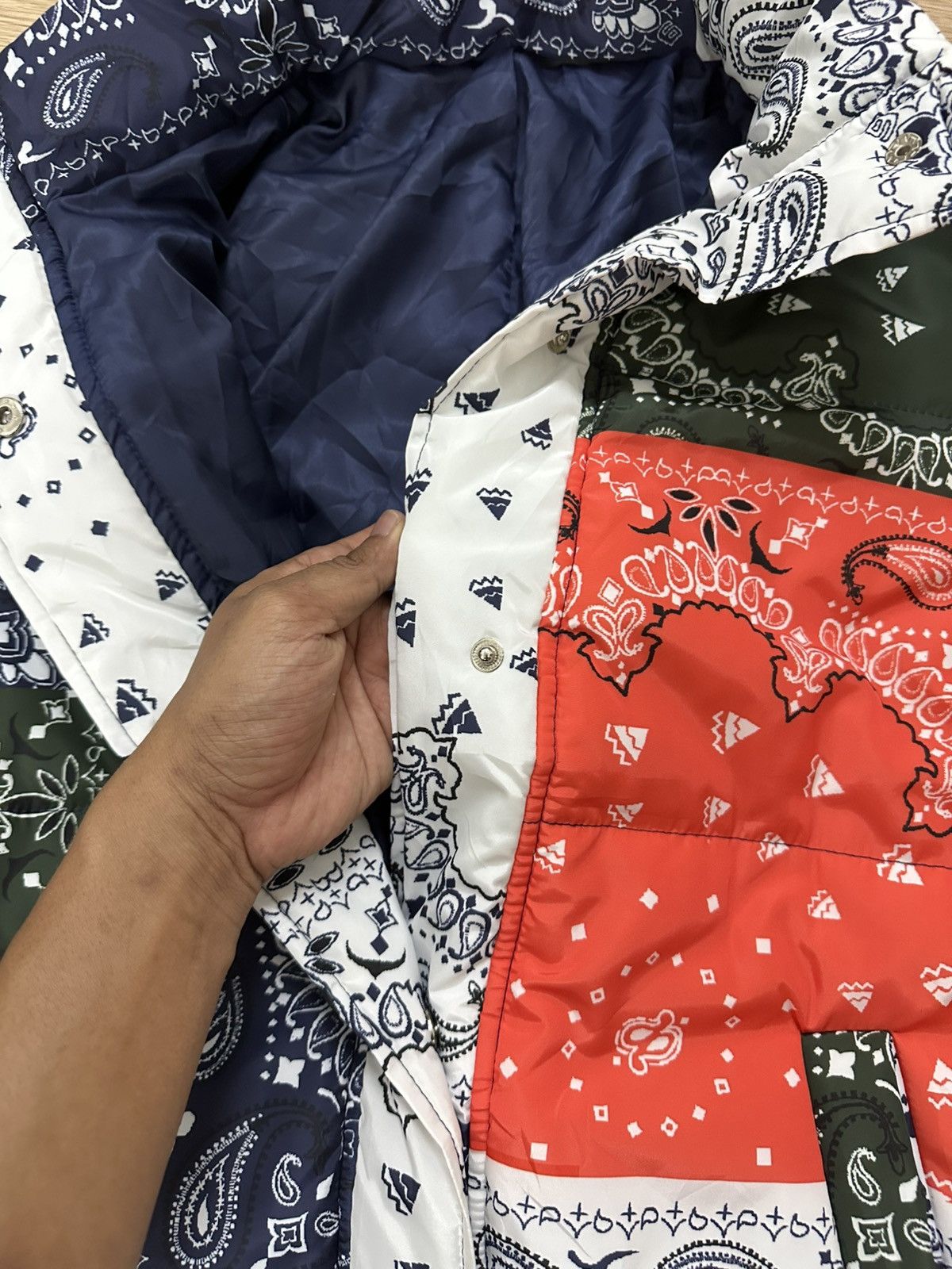 Designer Rare Beautiful Parody Kapital Bandana/Paisley Puffer Jacket Size US S / EU 44-46 / 1 - 9 Thumbnail