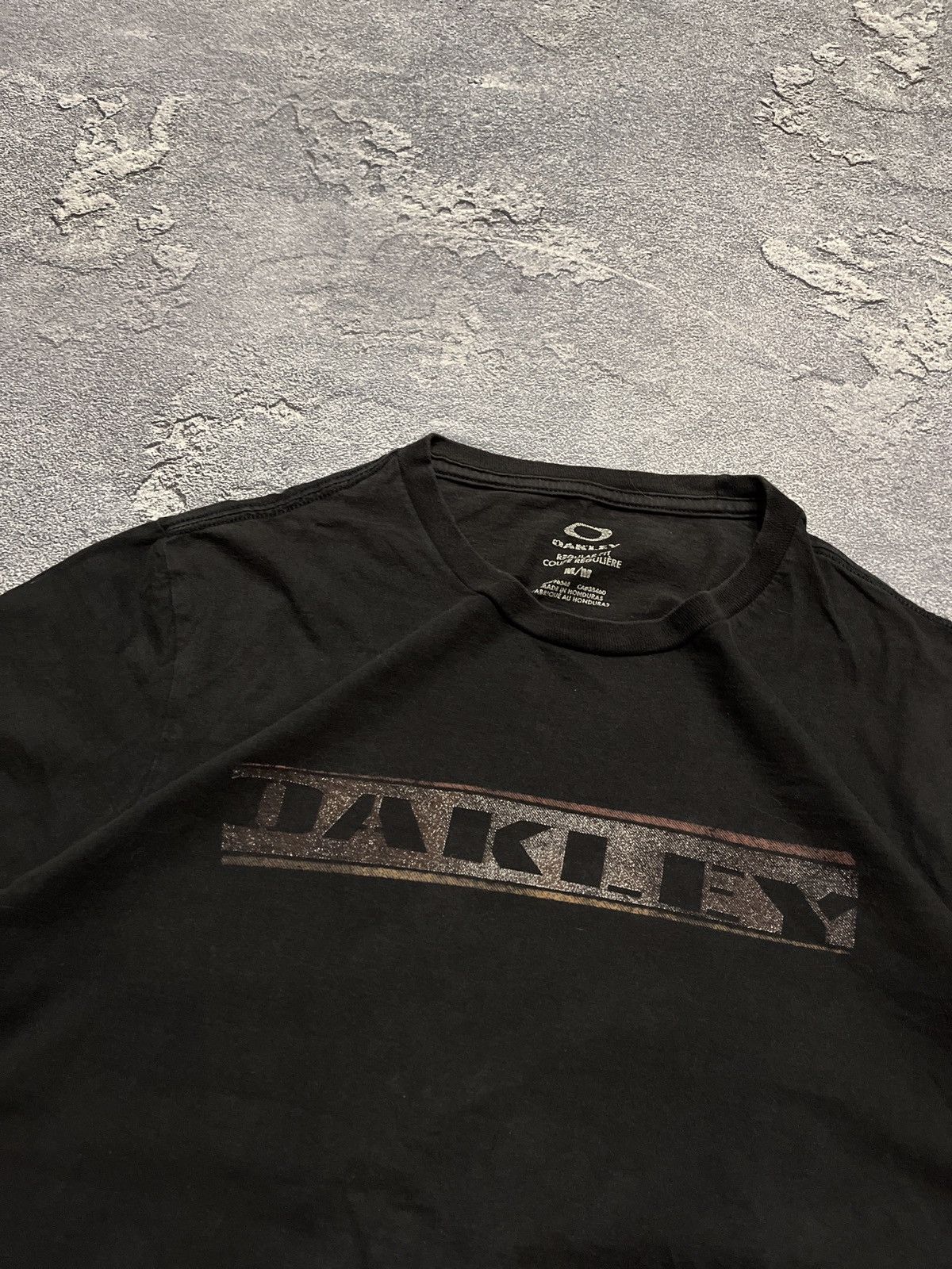 Japanese Brand × Oakley × Vintage Mens Vintage Oakley T-shirt Centre Logo Japanese Style Y2K Size US M / EU 48-50 / 2 - 3 Thumbnail