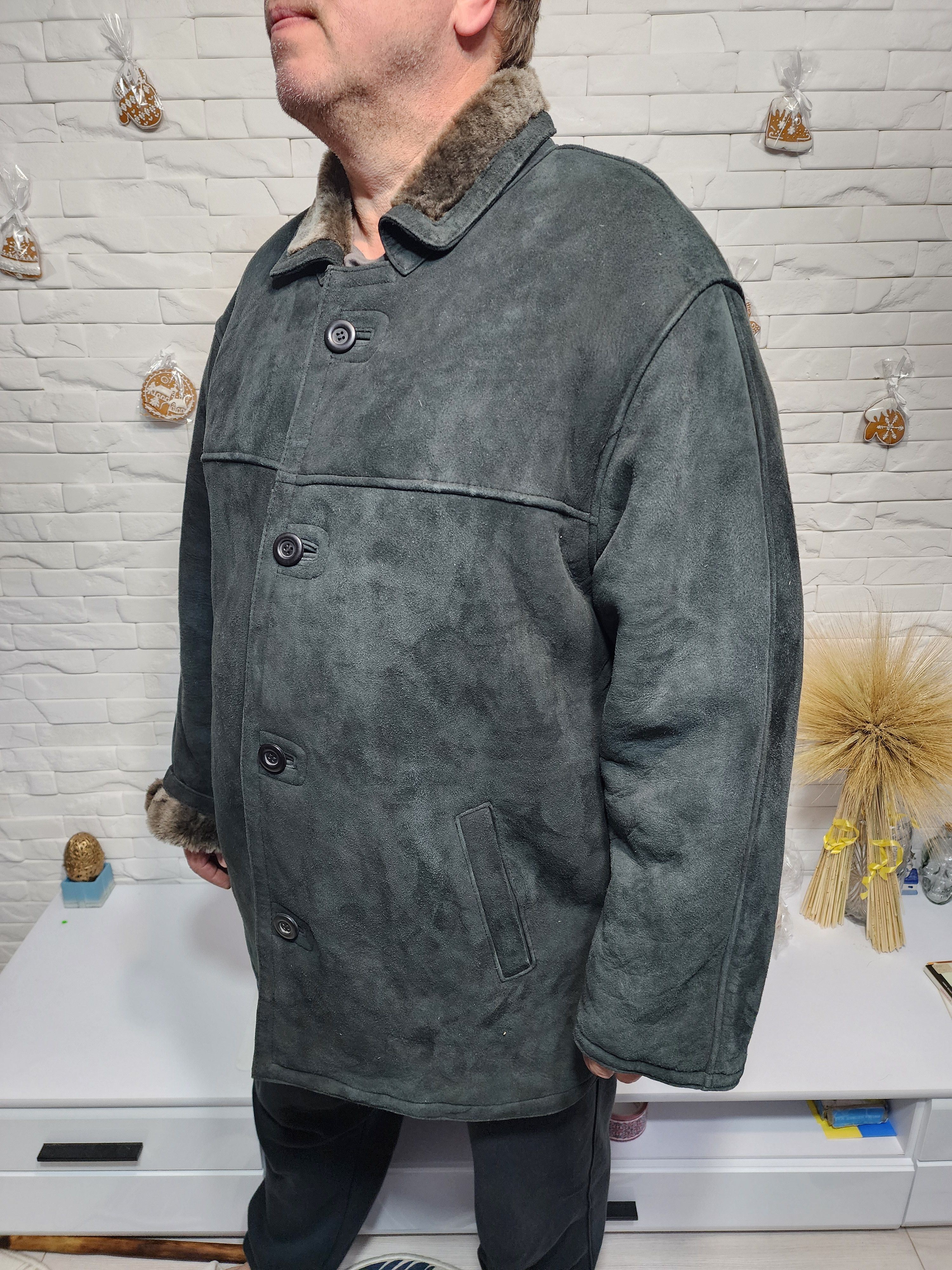 Furla Men's Black Sheepskin Coat: Genuine Fur, Button Closure Size US XL / EU 56 / 4 - 2 Thumbnail