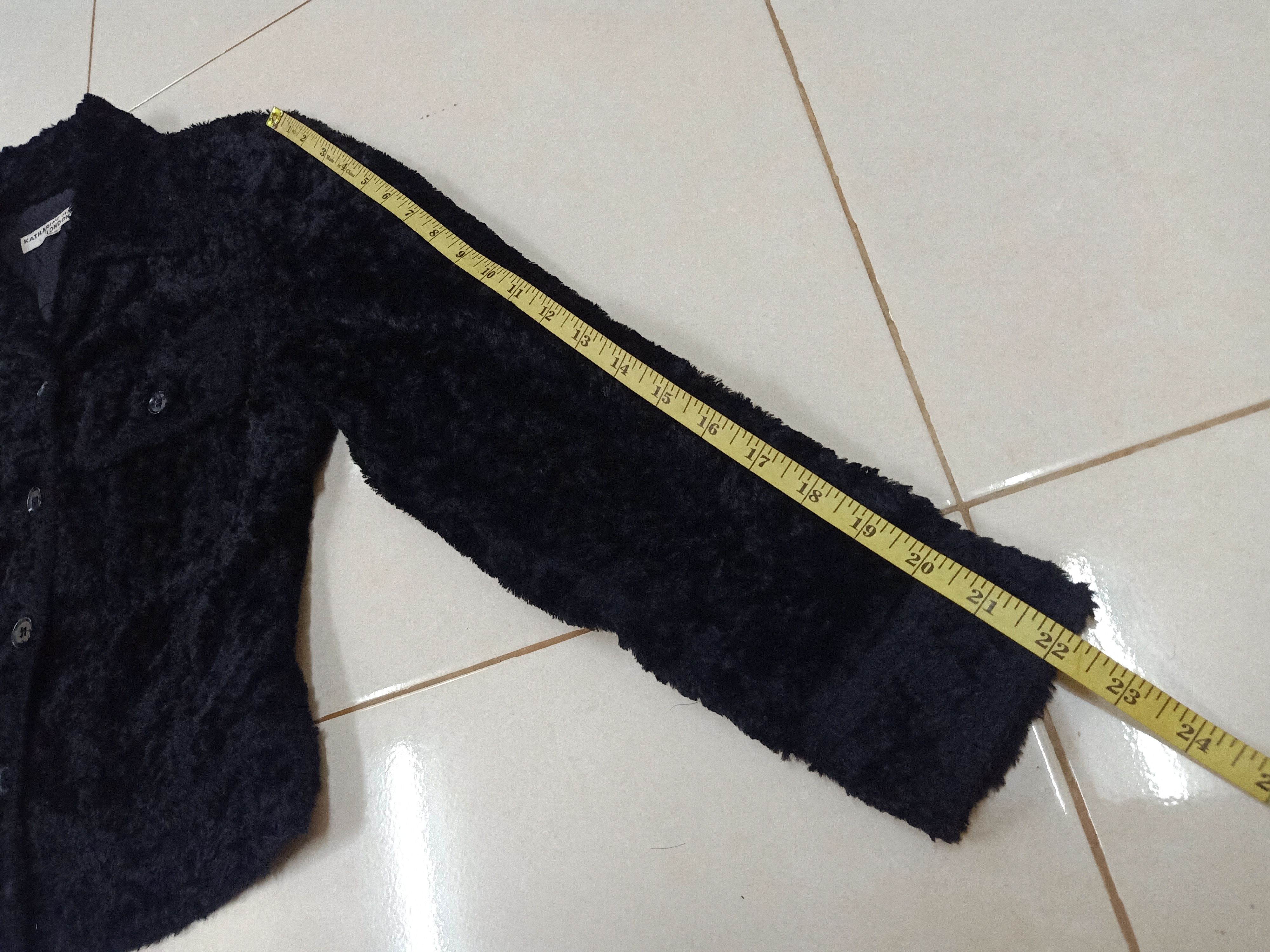 Katharine Hamnett London KATHARINE HAMNETT LONDON Faux Fur Black Cropped Blazer Size M / US 6-8 / IT 42-44 - 12 Thumbnail