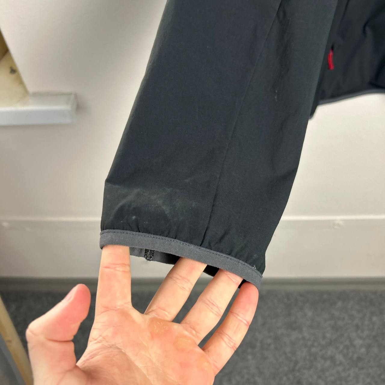 Berghaus Mens Berghaus Small logo Outdoor Atom gorpcore jacket Size US XL / EU 56 / 4 - 4 Thumbnail