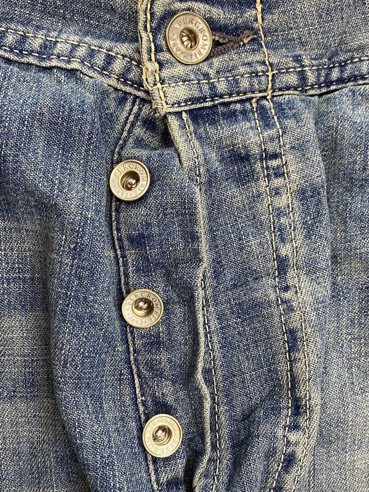 Abercrombie & Fitch Abercrombie And Fitch Faded Wash Carpenter Style Baggy Jeans Size US 34 / EU 50 - 13 Thumbnail
