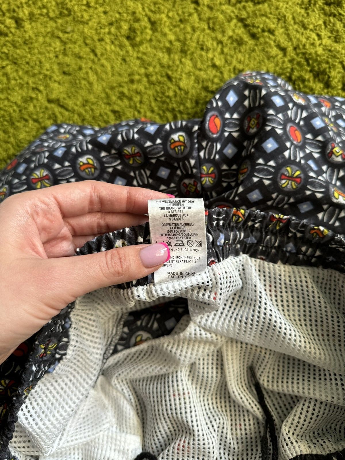 Adidas × Vintage Adidas 90s vintage embroidered logo graphic shorts Size US 32 / EU 48 - 5 Thumbnail