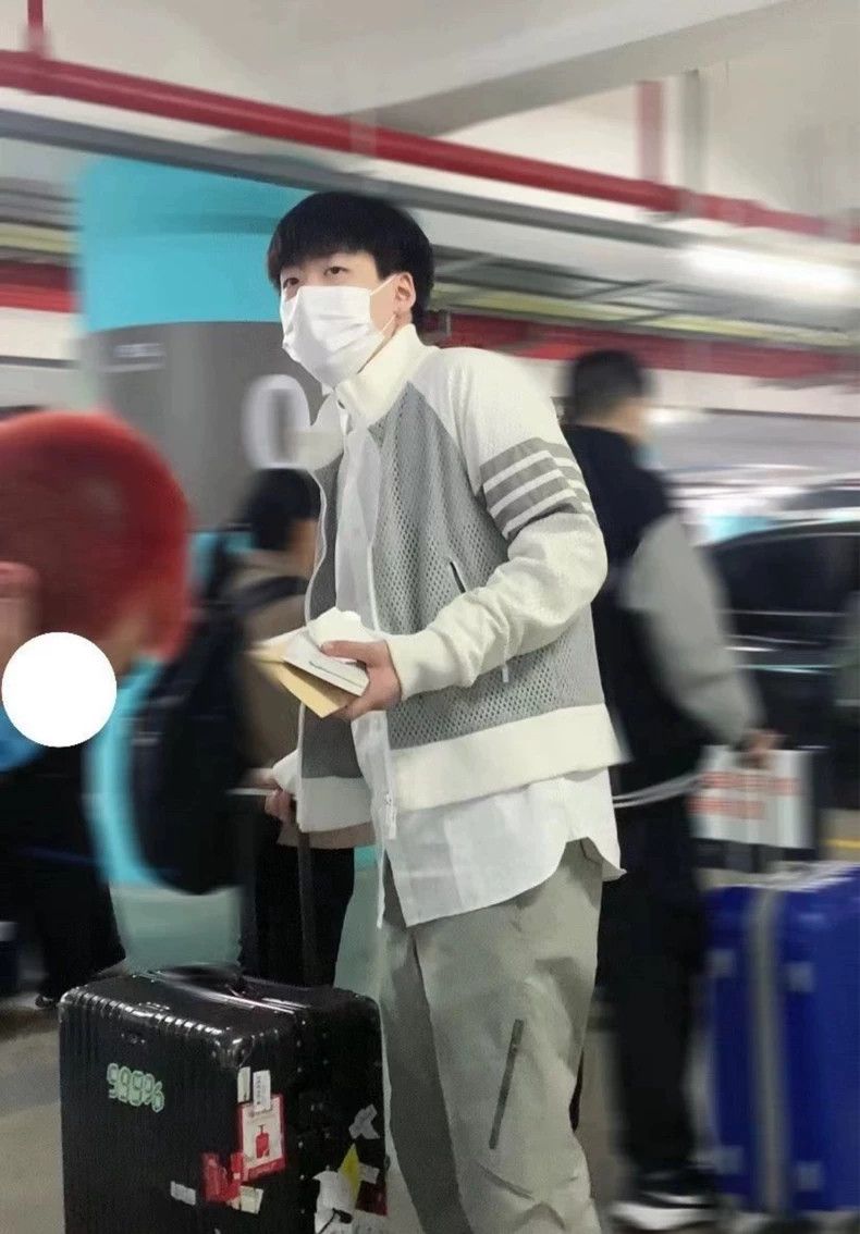 Thom Browne Thom browne Gray and white color matching four-striped mesh Size US S / EU 44-46 / 1 - 7 Thumbnail