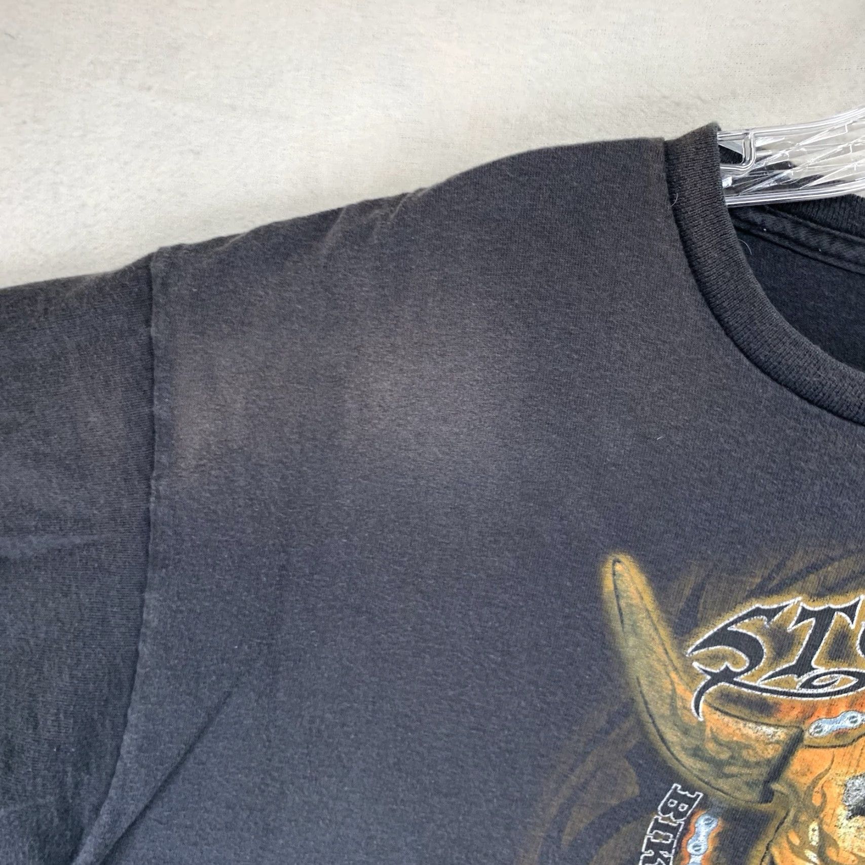 Gildan Mens Biker T Shirt Oversized Medium Sturgis 09 Sun Faded Black Tribal Fire Bison Size US M / EU 48-50 / 2 - 4 Thumbnail