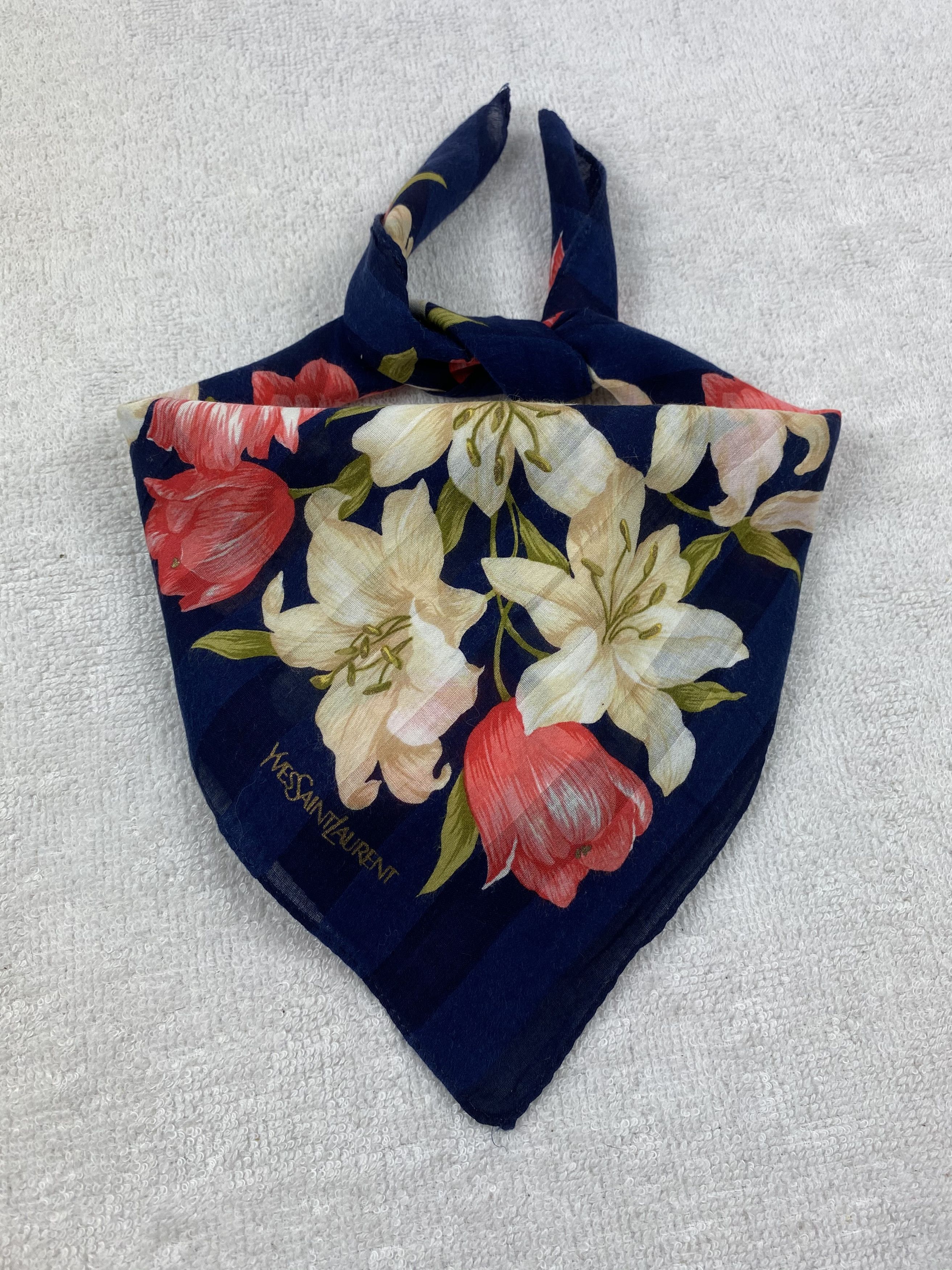 Yves Saint Laurent Yves Saint Laurent Handkerchief / Bandana / Neckerchief Size ONE SIZE - 2 Thumbnail