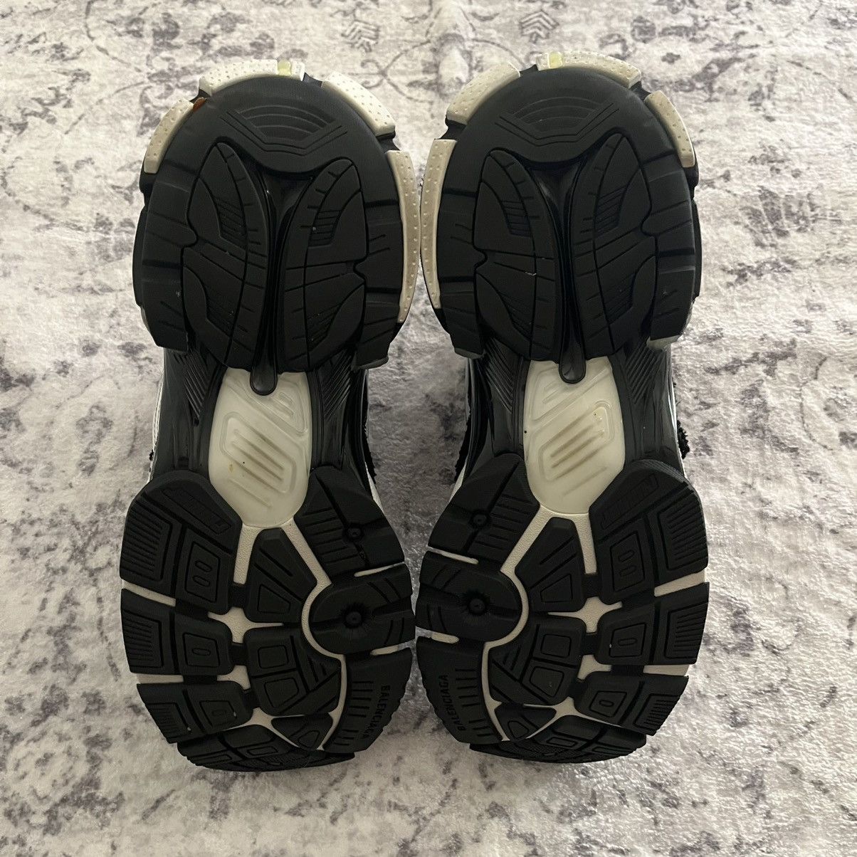 Balenciaga Balenciaga Runner High Top Sneakers Black/White | 10 Size US 10 / EU 43 - 5 Thumbnail