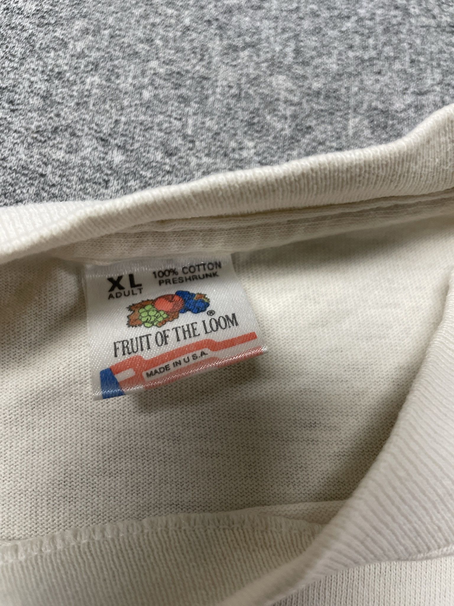 Fruit Of The Loom Vintage 1993 Chicago Bulls NBA World Champs T-Shirt 90s Size US XL / EU 56 / 4 - 2 Thumbnail