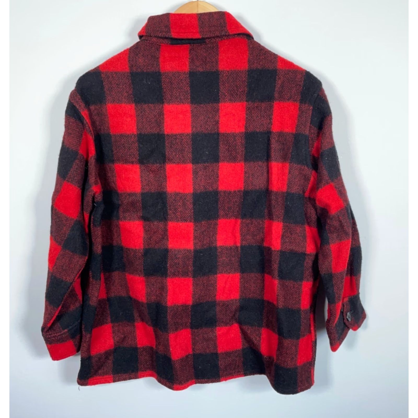 Vintage VINTAGE 80s Wool Heavyweight Shirt Jacket Men Medium Red Black Buffalo Plaid Workwear Shirt Jacket Size US M / EU 48-50 / 2 - 2 Thumbnail