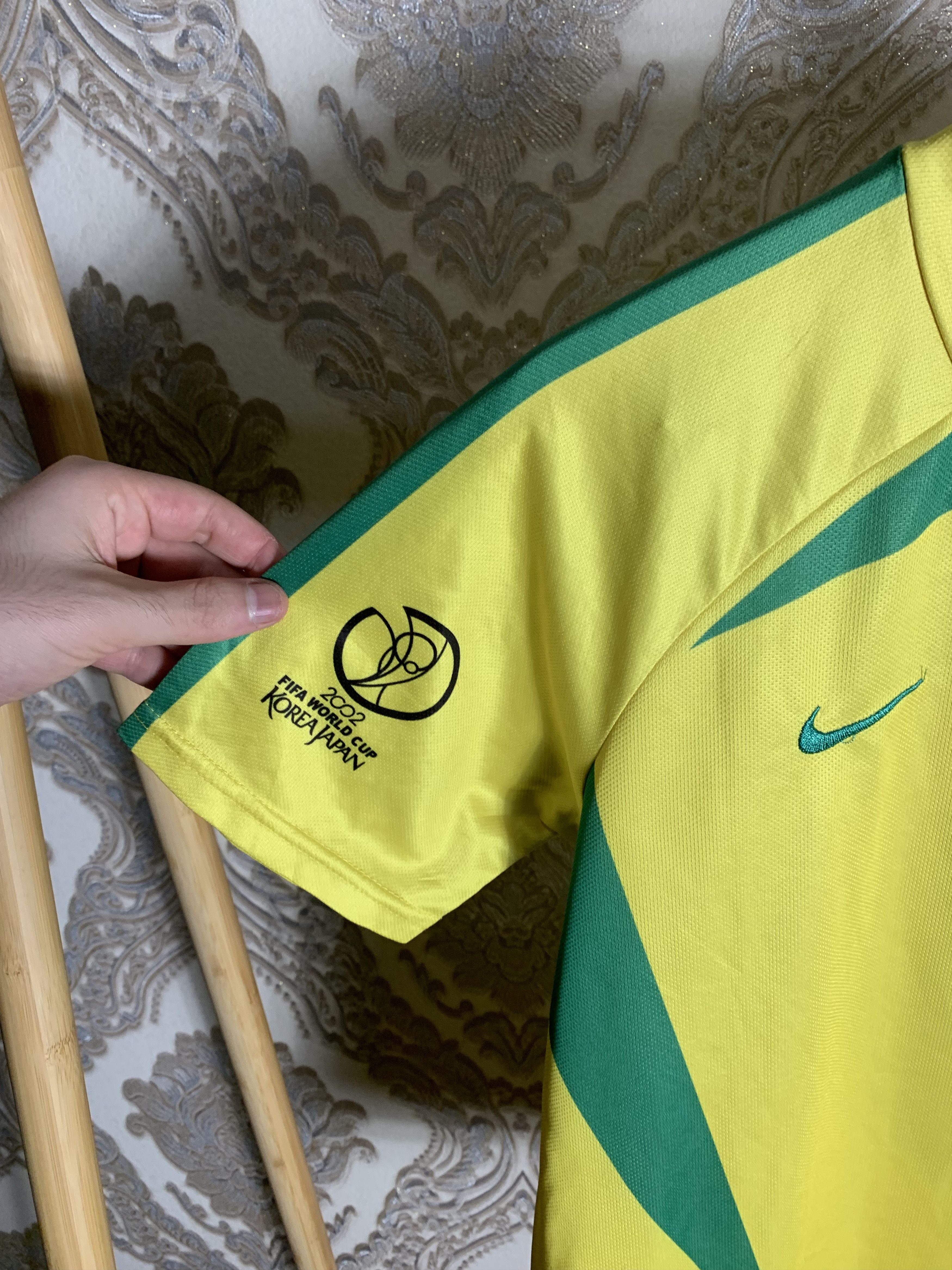 Vintage VERY RARE NIKE BRAZIL RONALDO 9 SOCCER JERSEY RETRO Y2K 90s Size US M / EU 48-50 / 2 - 4 Thumbnail