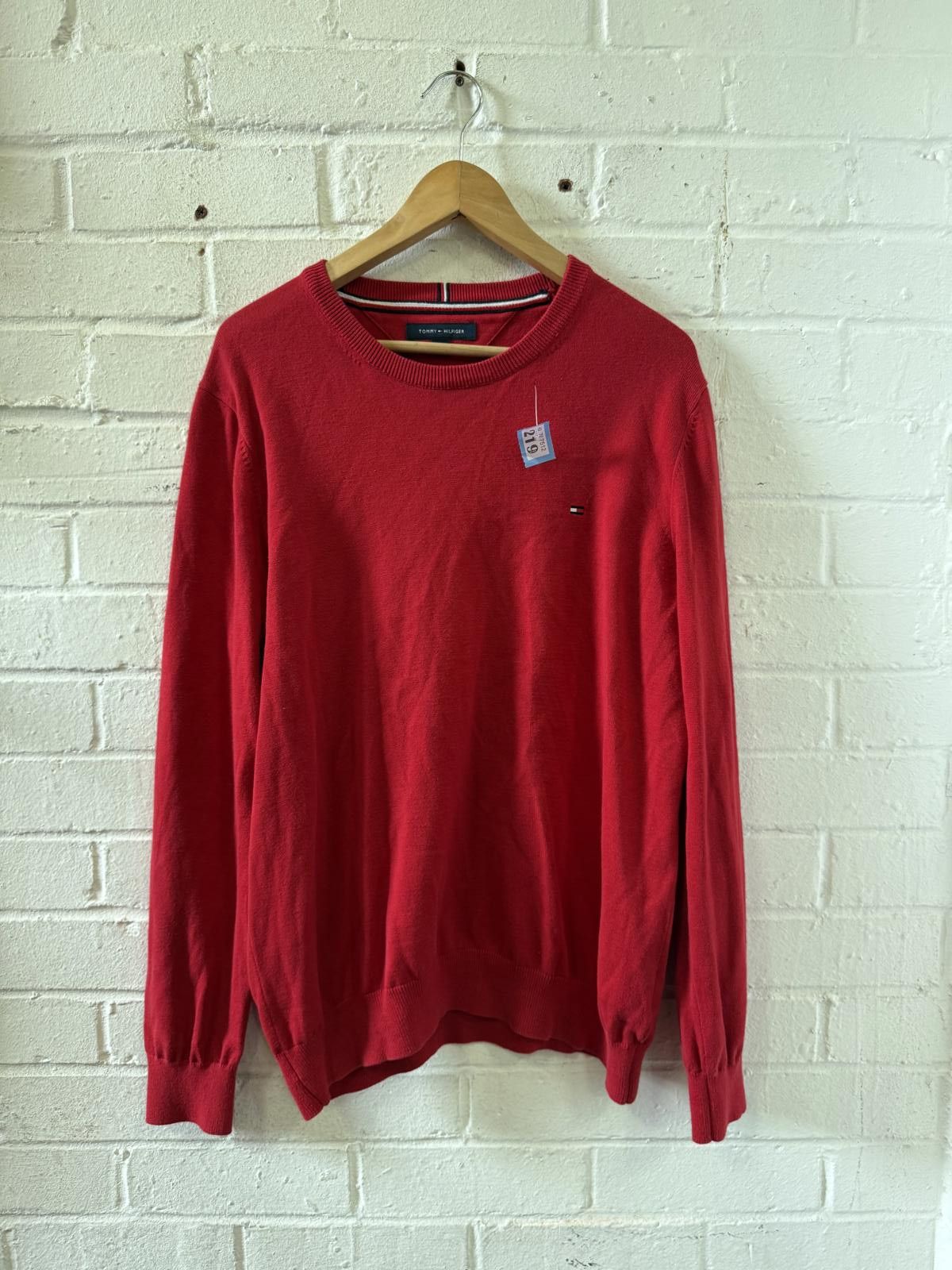 Tommy Hilfiger Tommy Hilfiger Men's Red Crew Neck Sweater Large Size US L / EU 52-54 / 3 - 1 Thumbnail
