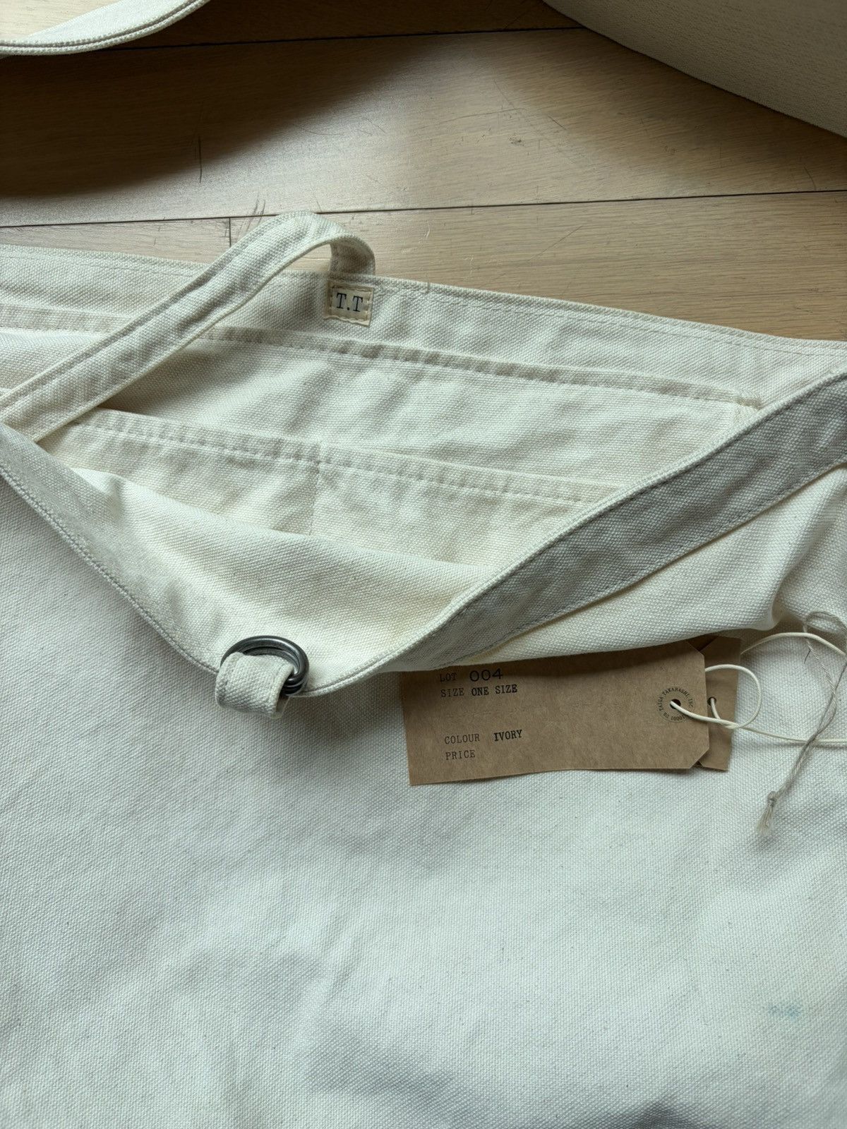 Taiga Takahashi [L] Taiga Takahashi Lot.004 Newsboy Bag Ivory Size ONE SIZE - 3 Thumbnail