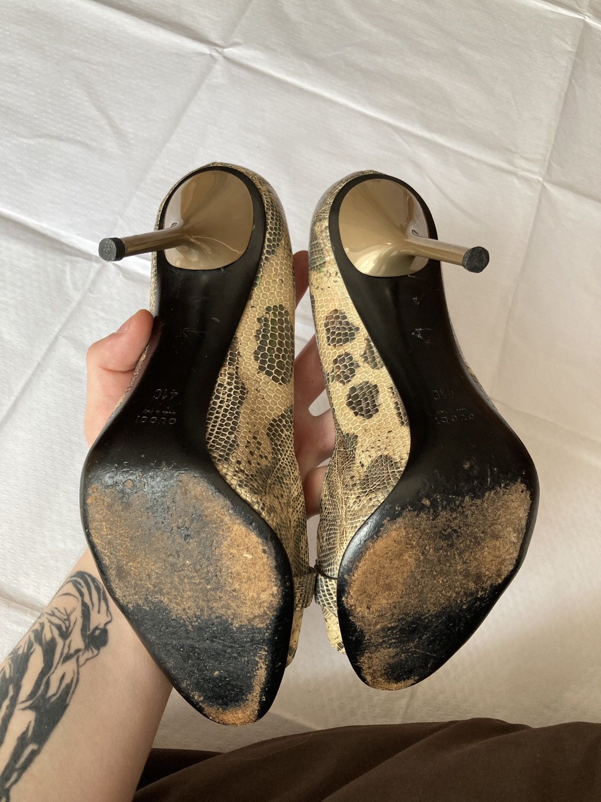 Gucci Gucci gold gold exotic leather Vintage Heels Size US 9.5 / IT 39.5 - 15 Thumbnail