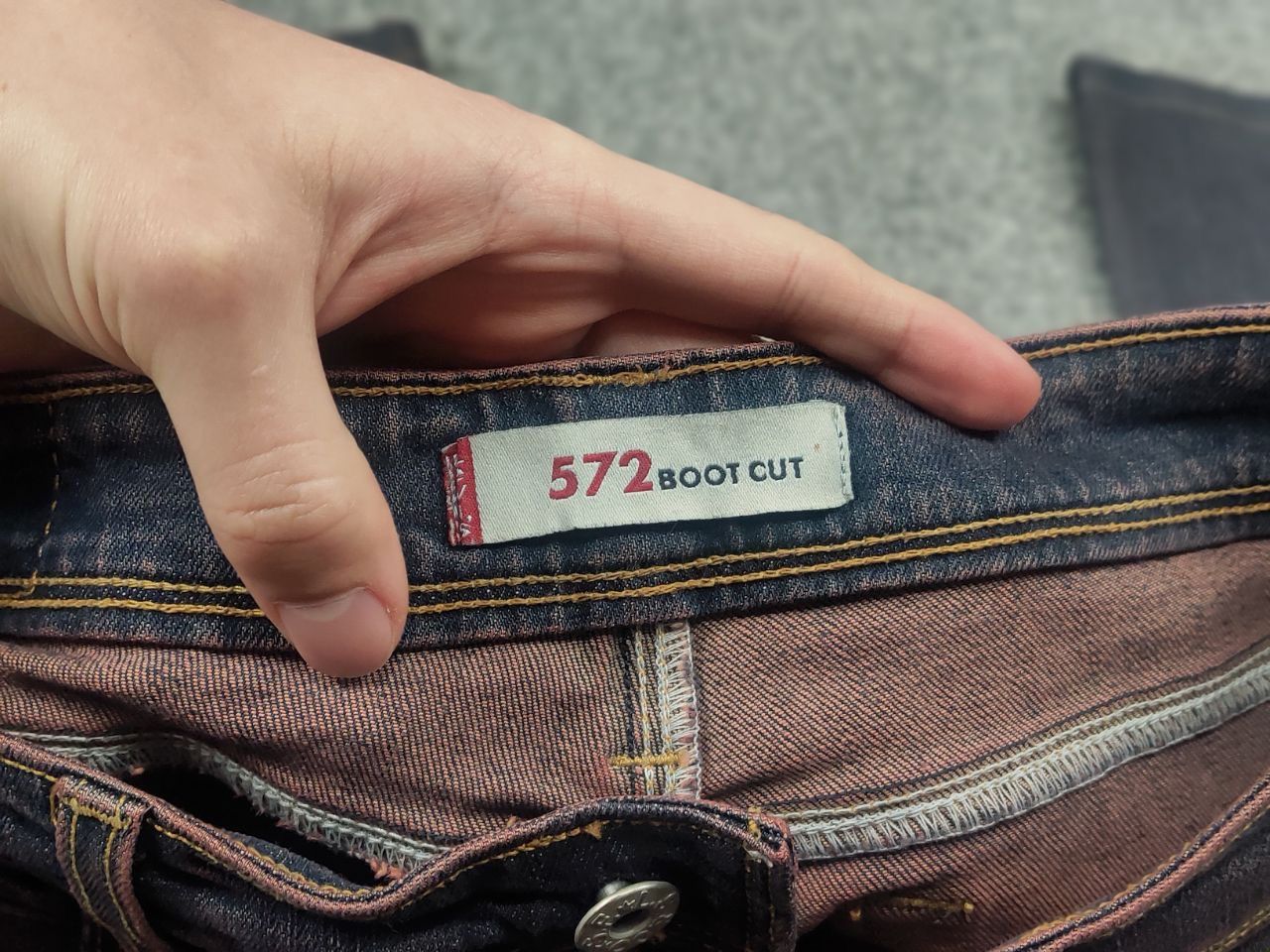 Le Grande Bleu (L.G.B.) Vintage Levis 572 Bootcut Jeans if six was nine Y2K LGB Size 31" - 17 Thumbnail