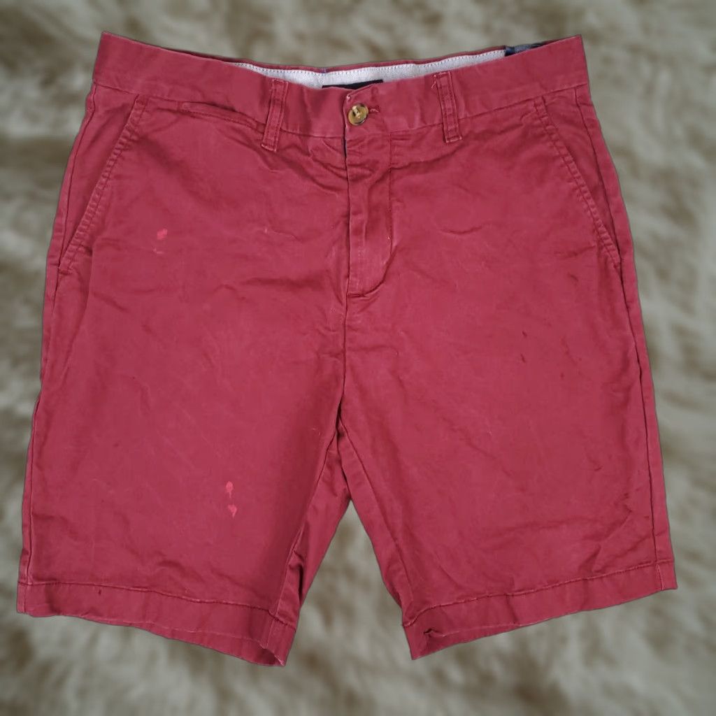 Tommy Hilfiger VINTAGE Tommy Hilfiger Men's Red Flat Front Chino Shorts Size 32 Casual Casualwear Size US 32 / EU 48 - 1 Thumbnail