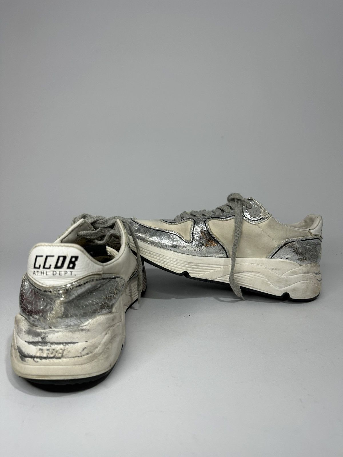 Golden Goose Golden Goose White & Silver Running Sole Women’s Sneakers. Size US 5.5 / EU 38 - 4 Thumbnail