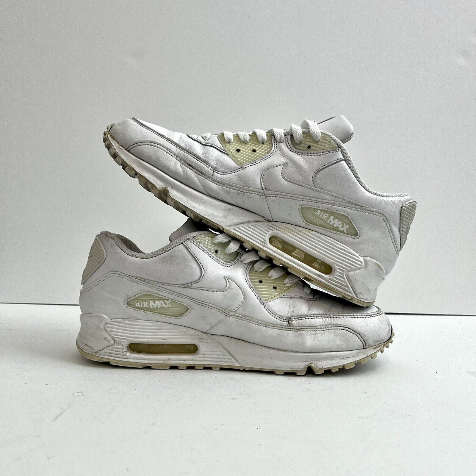 Nike 2011 Nike Air Max 90 Leather VTG Rare 302519 113 Sz 9.5 Size US 9.5 / EU 42-43 - 6 Thumbnail